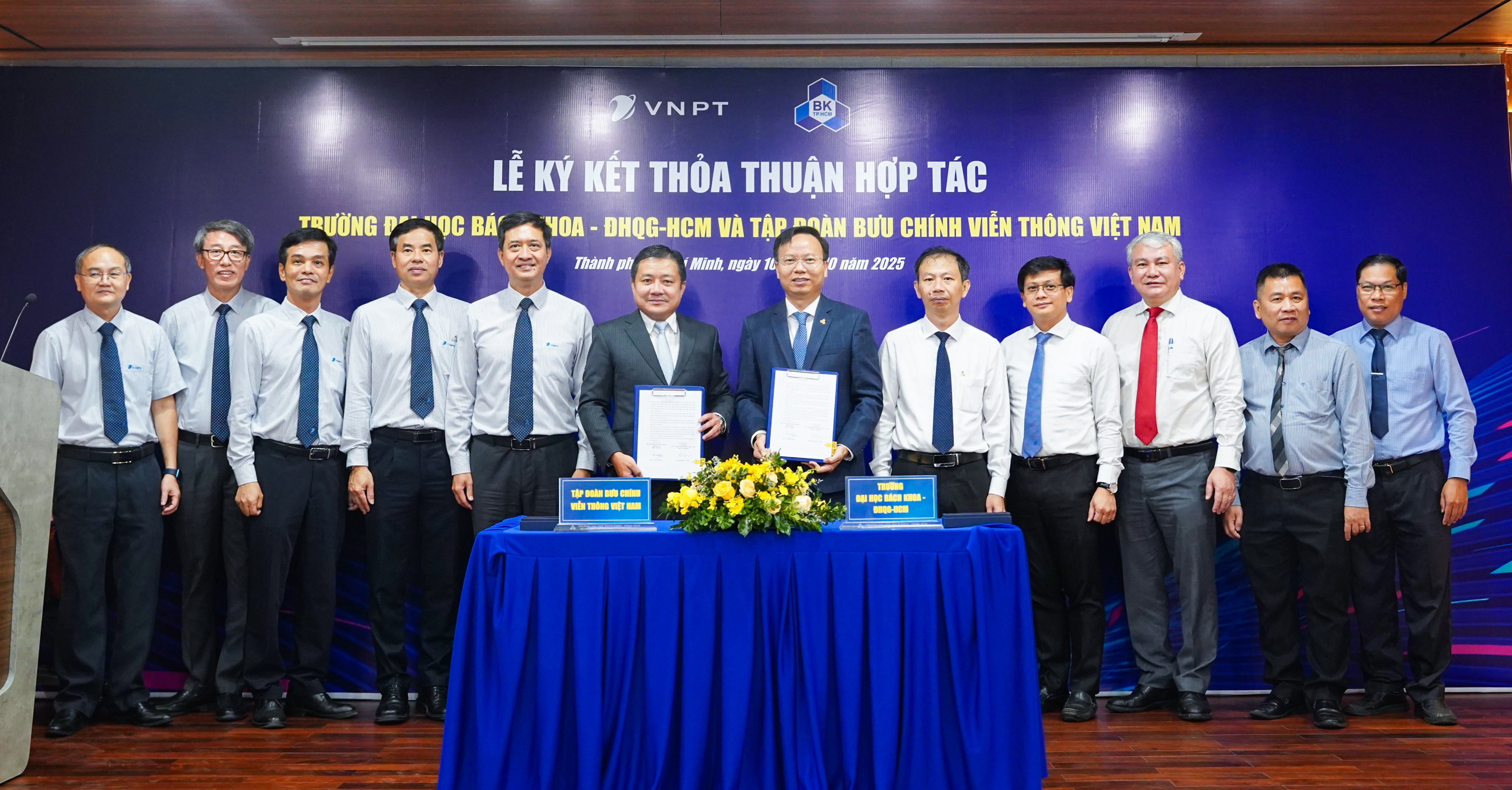 23. Hợp tác với VNPT.JPG