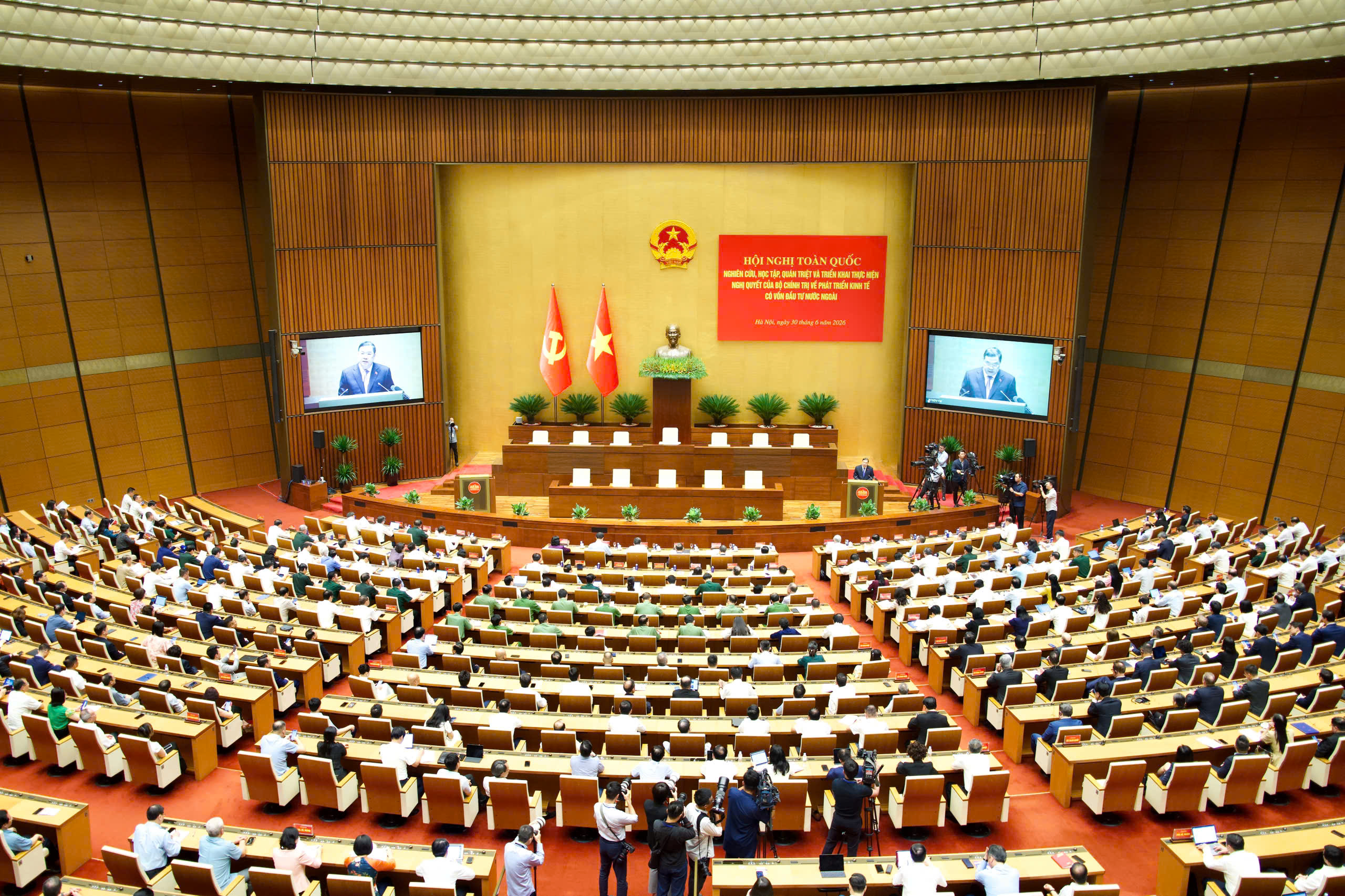 tong-bi-thu-chu-tich-nuoc-khong-de-nha-dau-tu-phai-di-qua-qua-nhieu-cua-mat-qua-nhieu-thoi-gian-va-chi-phi-QH-3.jpg