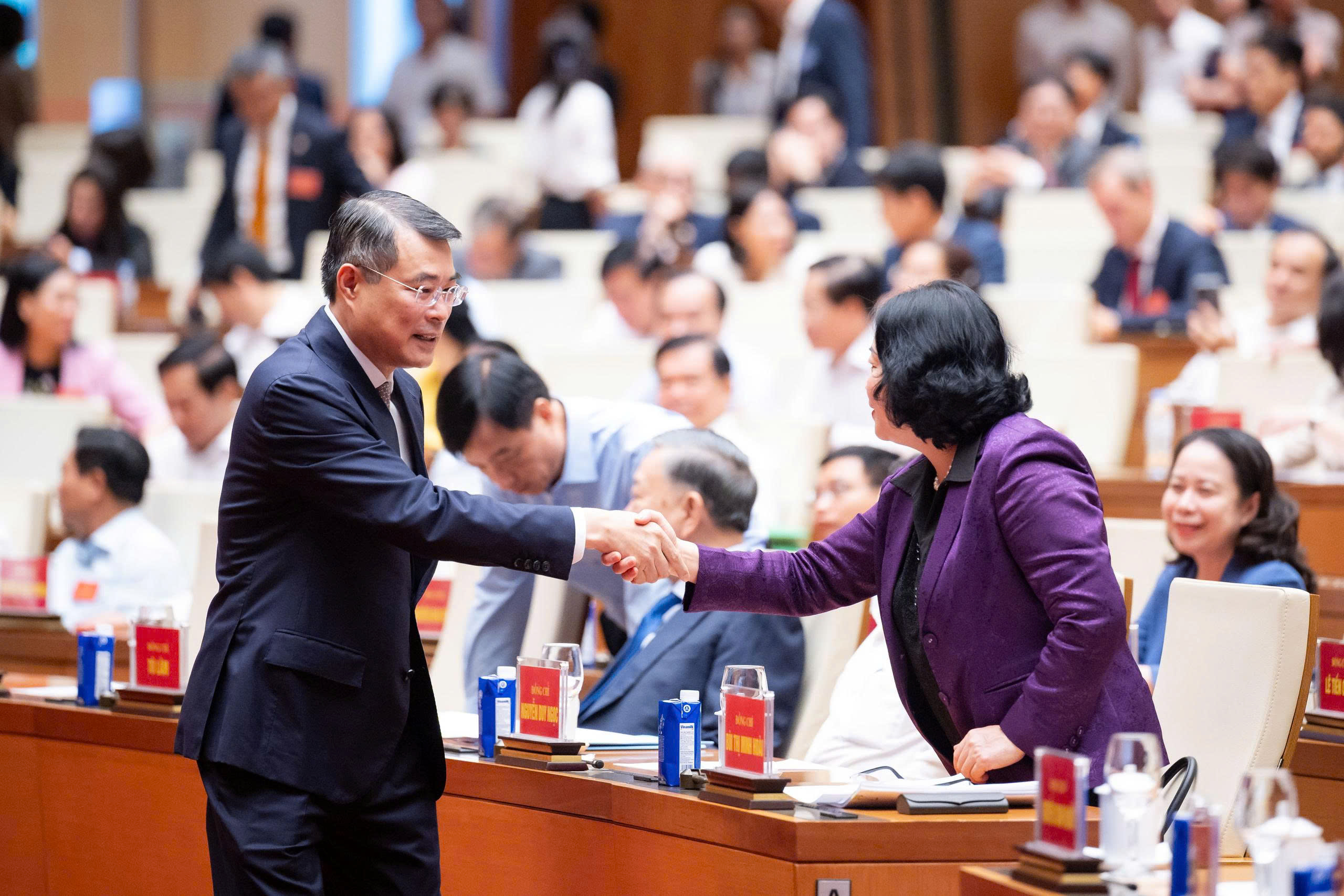 tong-bi-thu-chu-tich-nuoc-khong-de-nha-dau-tu-phai-di-qua-qua-nhieu-cua-mat-qua-nhieu-thoi-gian-va-chi-phi-QH-4.jpg