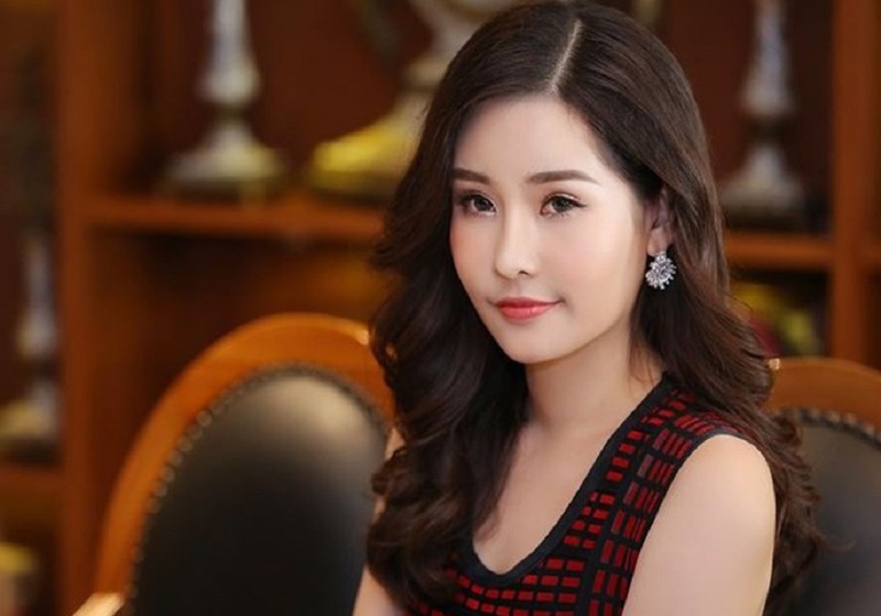 Cục NTBD sai luật khi từ chối cấp phép cho Lê Âu Ngân Anh? - ảnh 1
