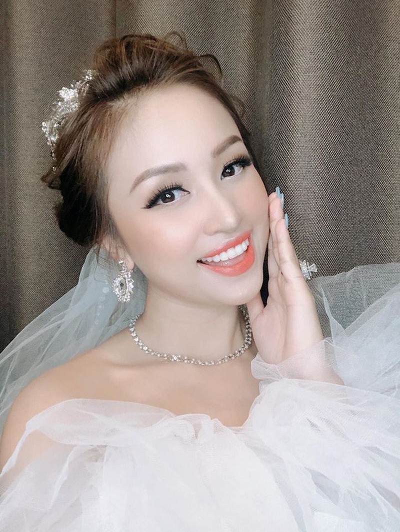 Thanh Thúy kỷ niệm 12 năm ngày cưới, Vân Hugo sắp lên xe hoa - ảnh 4