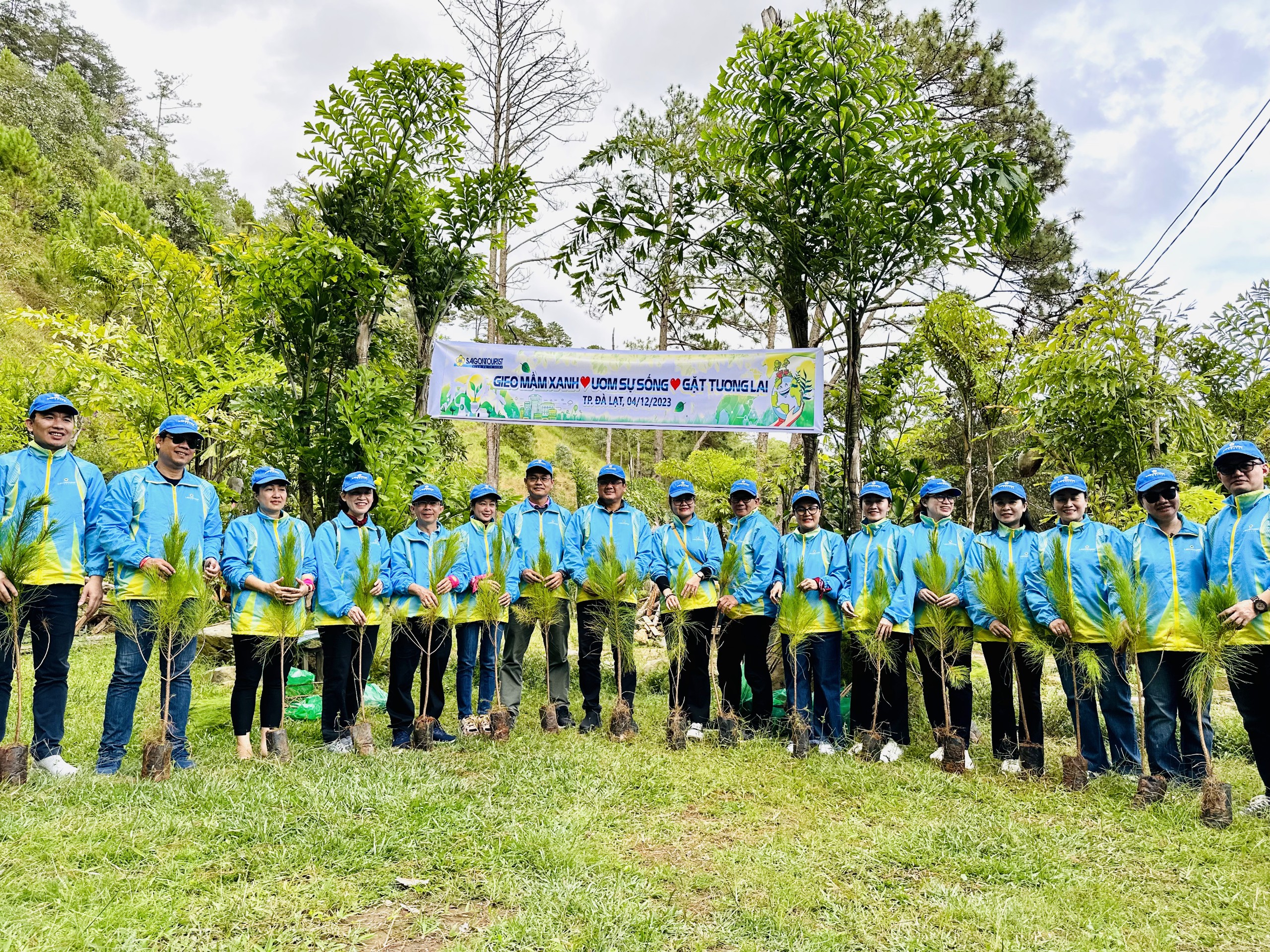 lu-hanh-saigontourist-tu-hao-9-lan-lien-tiep-duoc-cong-nhan-thuong-hieu-quoc-gia.jpg