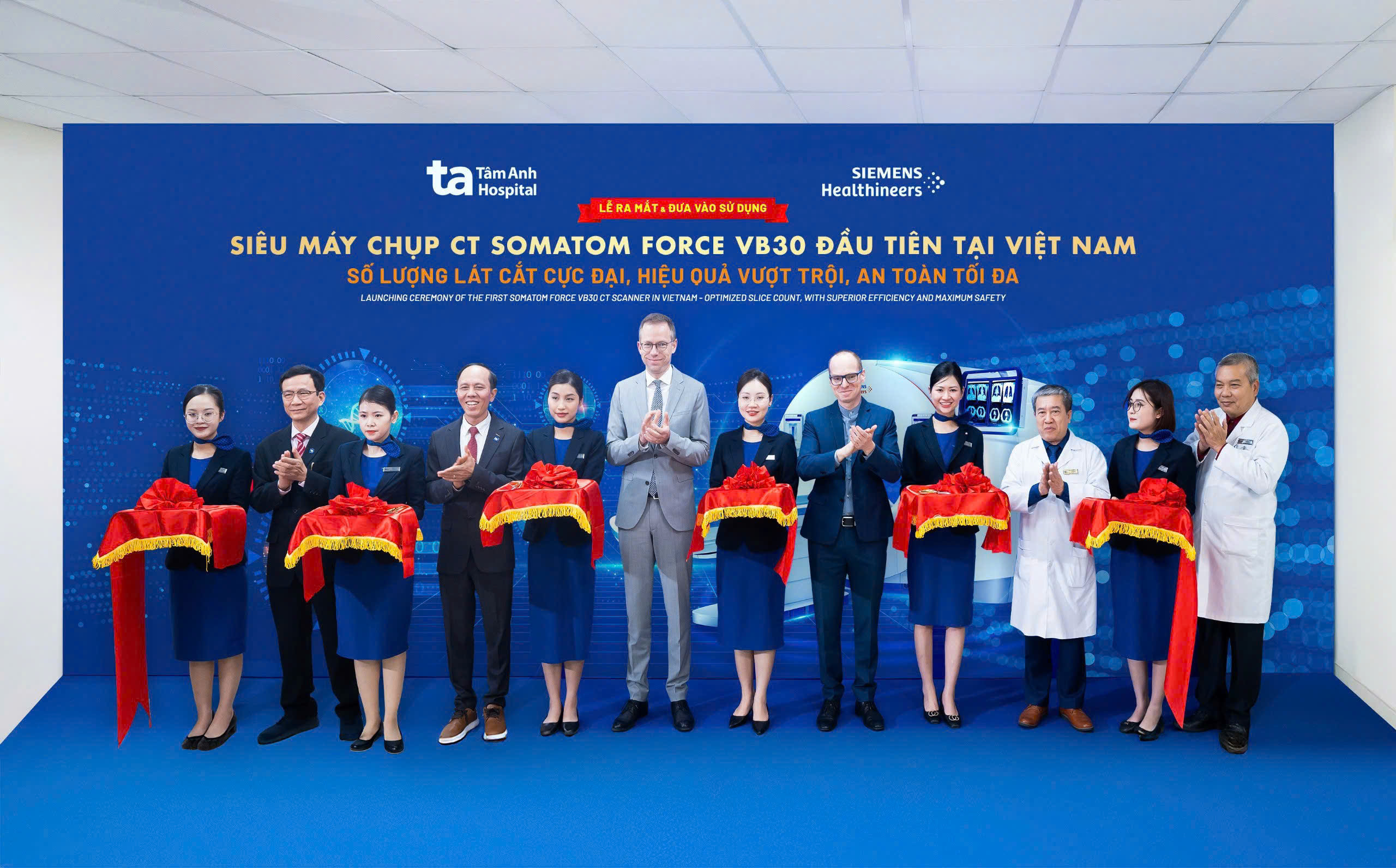 viet-nam-co-sieu-may-chup-ct-voi-so-lat-cat-cuc-dai.jpg