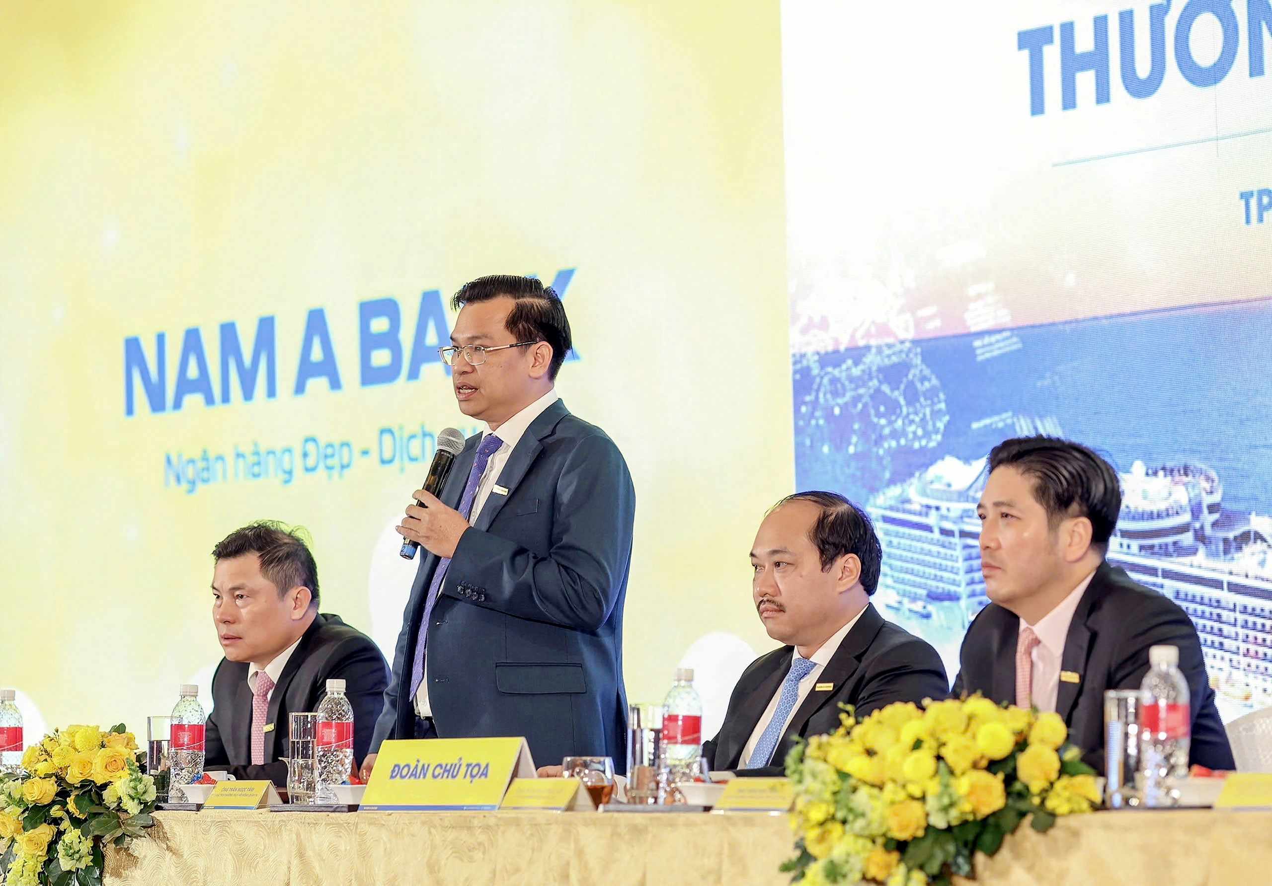 nam-a-bank-tang-von-dieu-le-hon-18-000-ti-dong-phat-hanh-2-000-ti-dong-trai-phieu-chuyen-doi-2.jpg