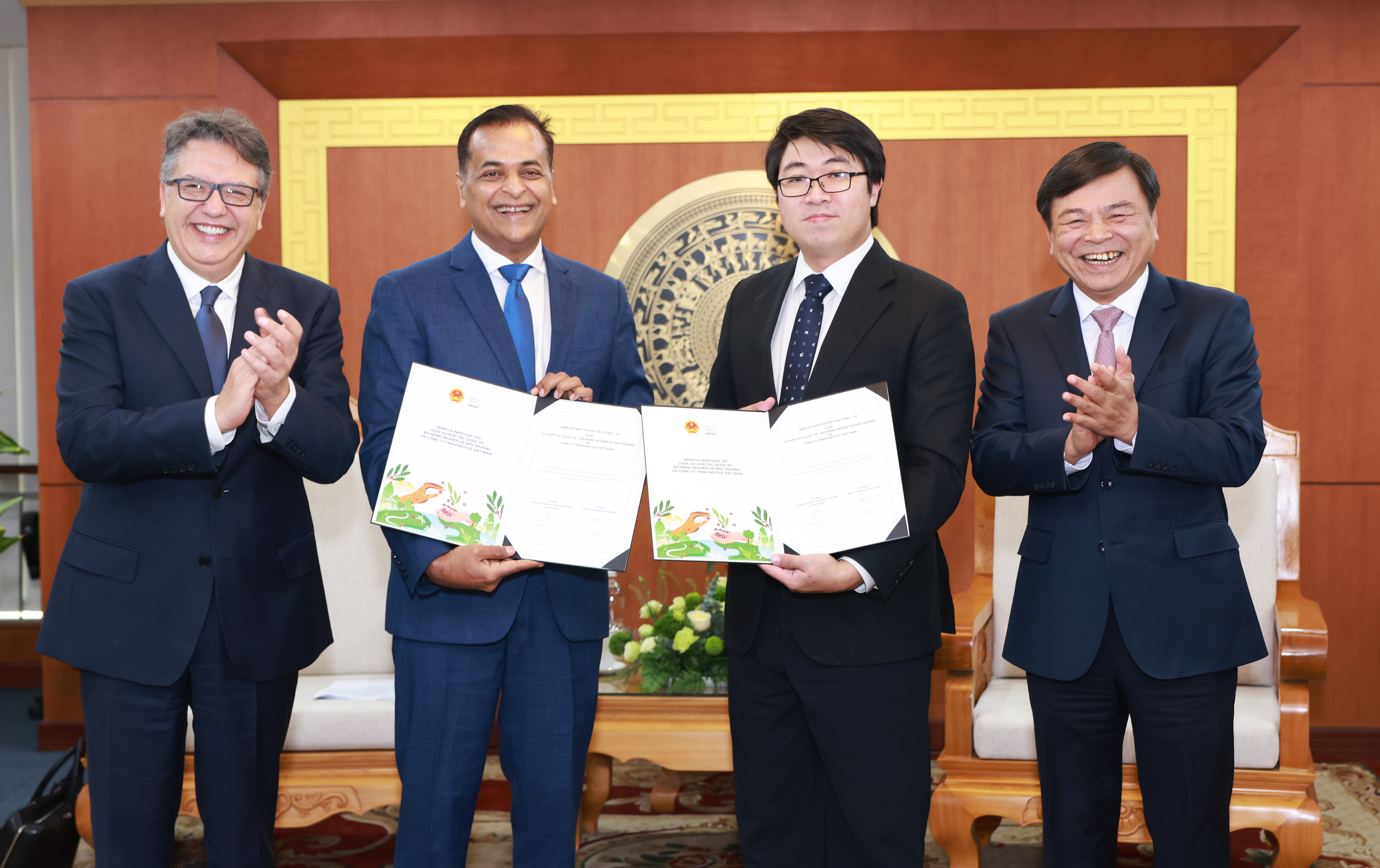 nestle-viet-nam-hop-tac-da-ben-hien-thuc-hoa-phat-trien-ben-vung-2.jpg