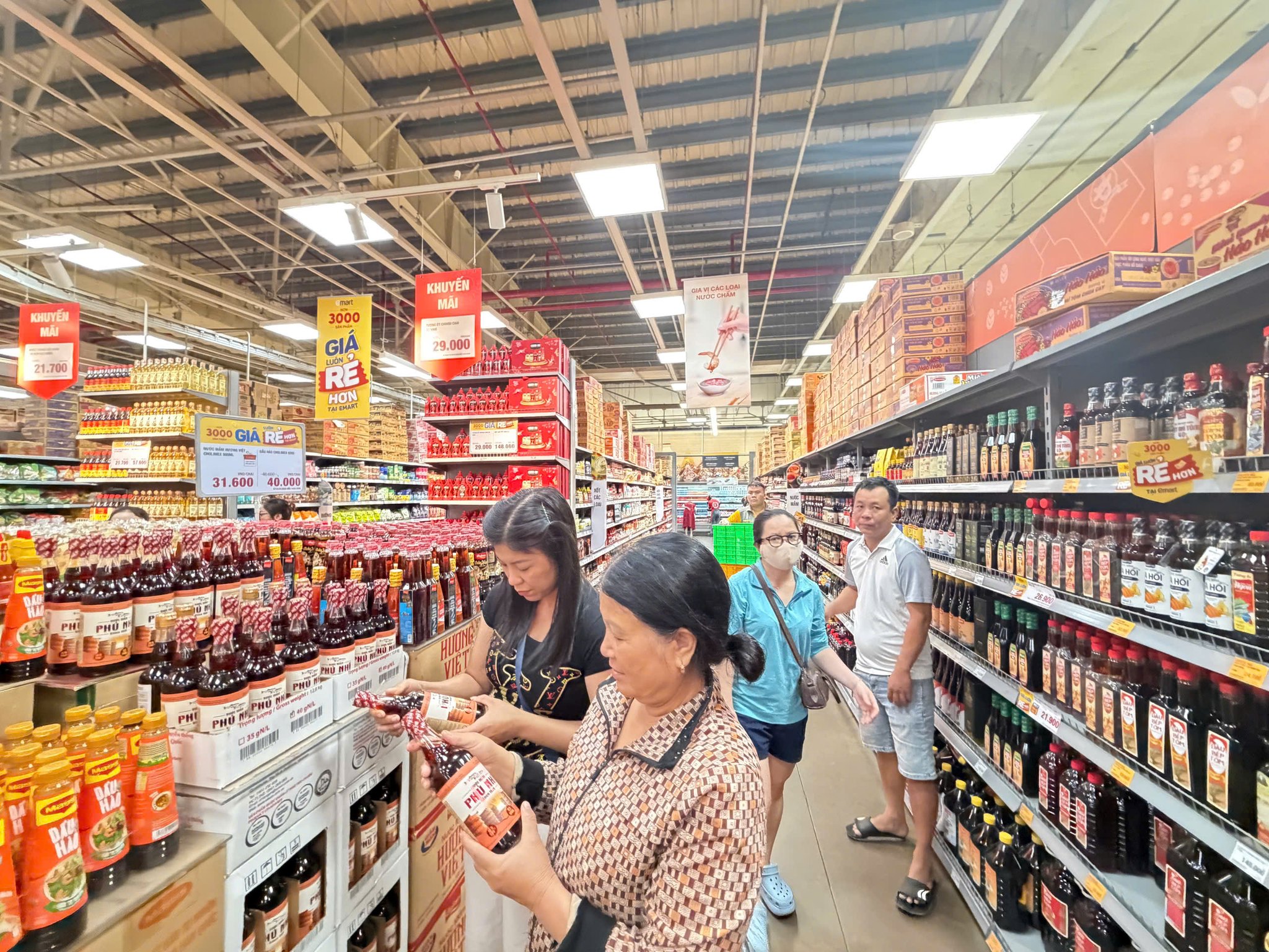 nuoc-mam-truyen-thong-sasco-bi-quyet-tram-nam-gan-thap-ky-hang-viet-nam-chat-luong-cao.jpg
