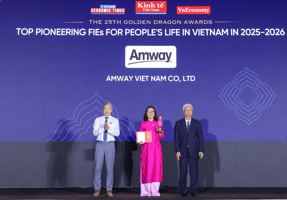 amway-viet-nam-lan-thu-10-duoc-vinh-danh-tai-giai-thuong-rong-vang.JPG