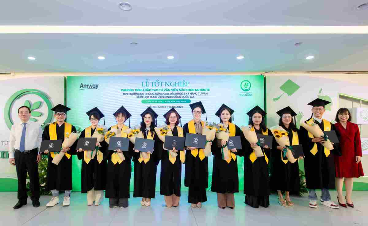 gan-300-tu-van-vien-suc-khoe-nutrilite-duoc-dao-tao-boi-vien-dinh-duong-quoc-gia-2.jpg