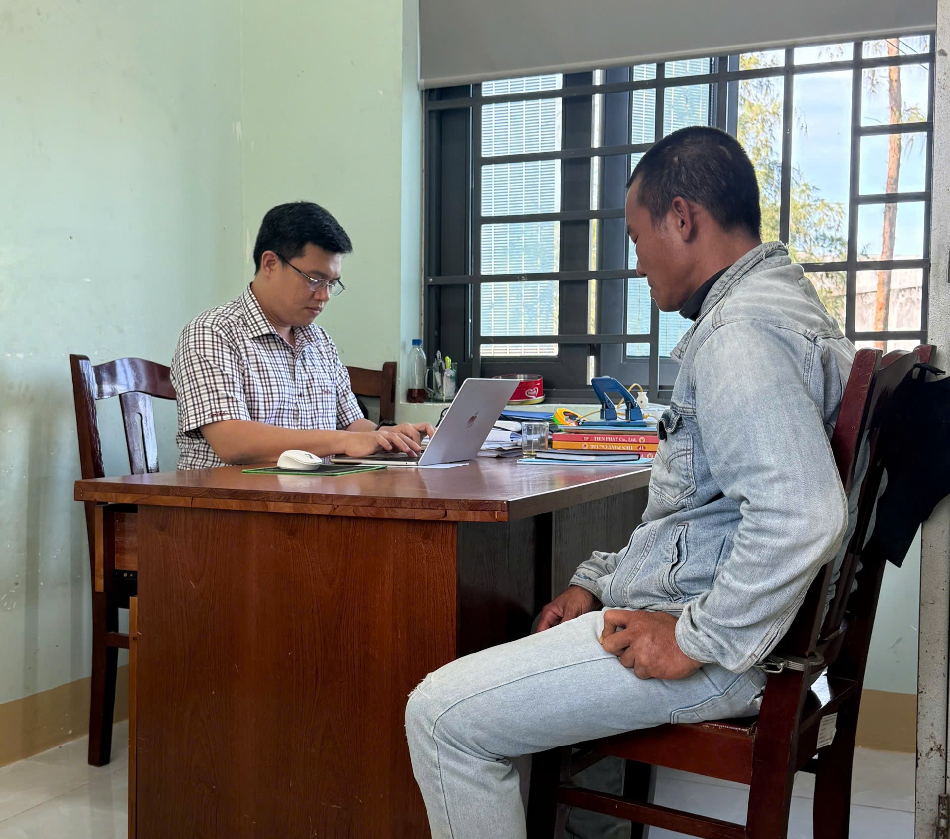 Quảng Ngãi: Bắt khẩn cấp kẻ nhiều tiền án chém đứt lìa bàn tay người khác