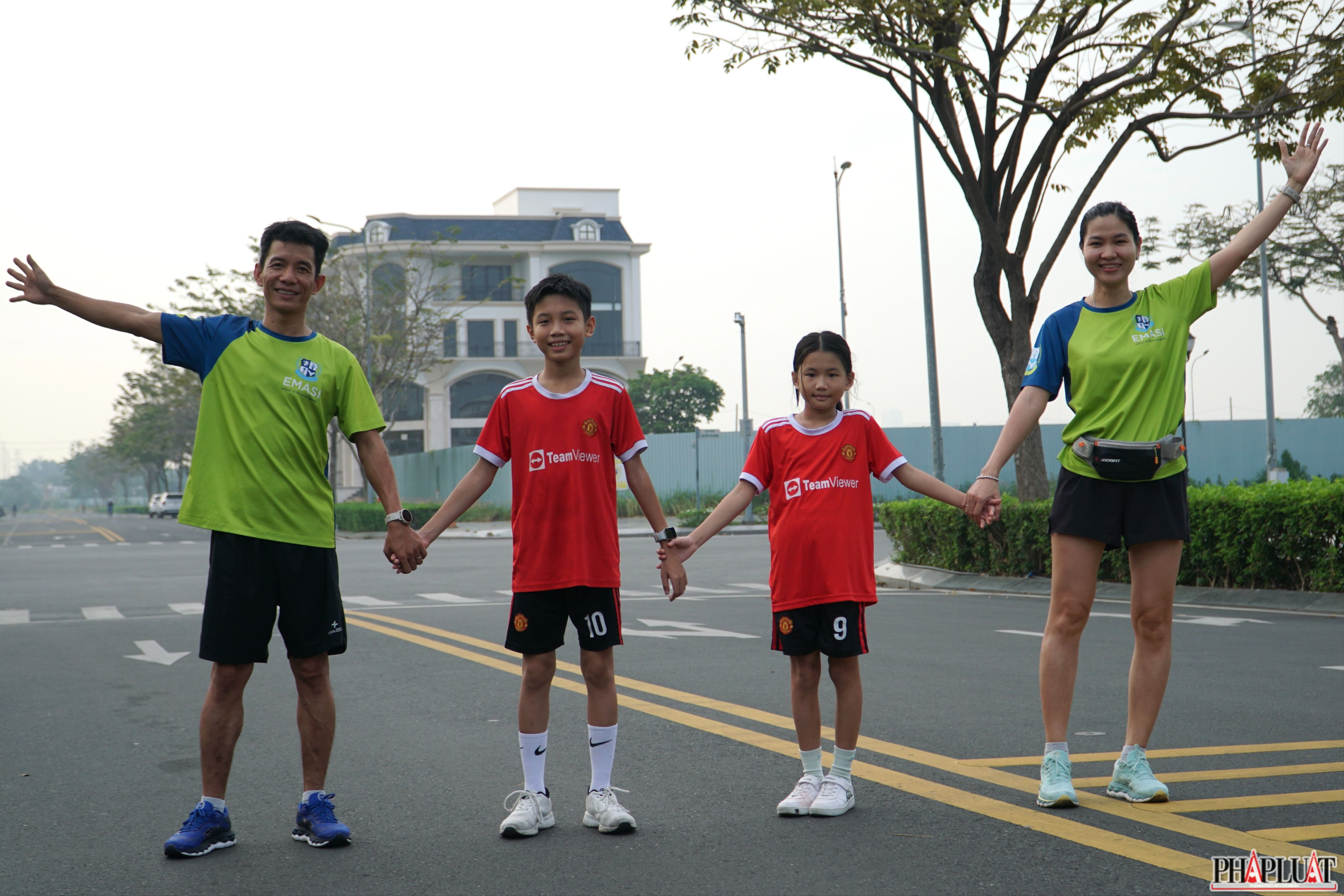 12 day-chay-bo .jpg