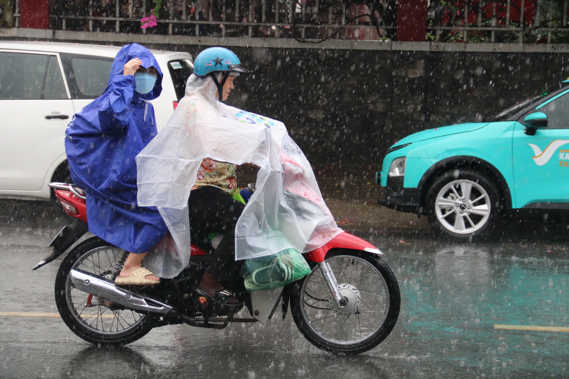 trời mưa