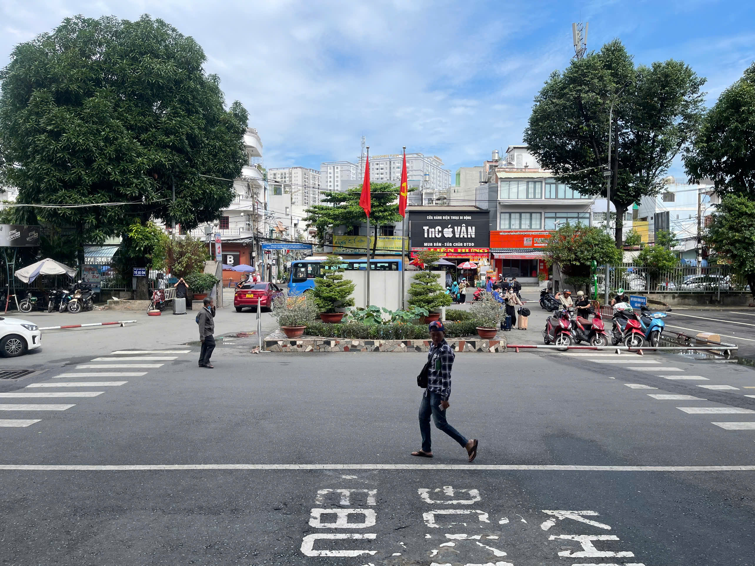 cua-ngo-phia-dong-35.jpg