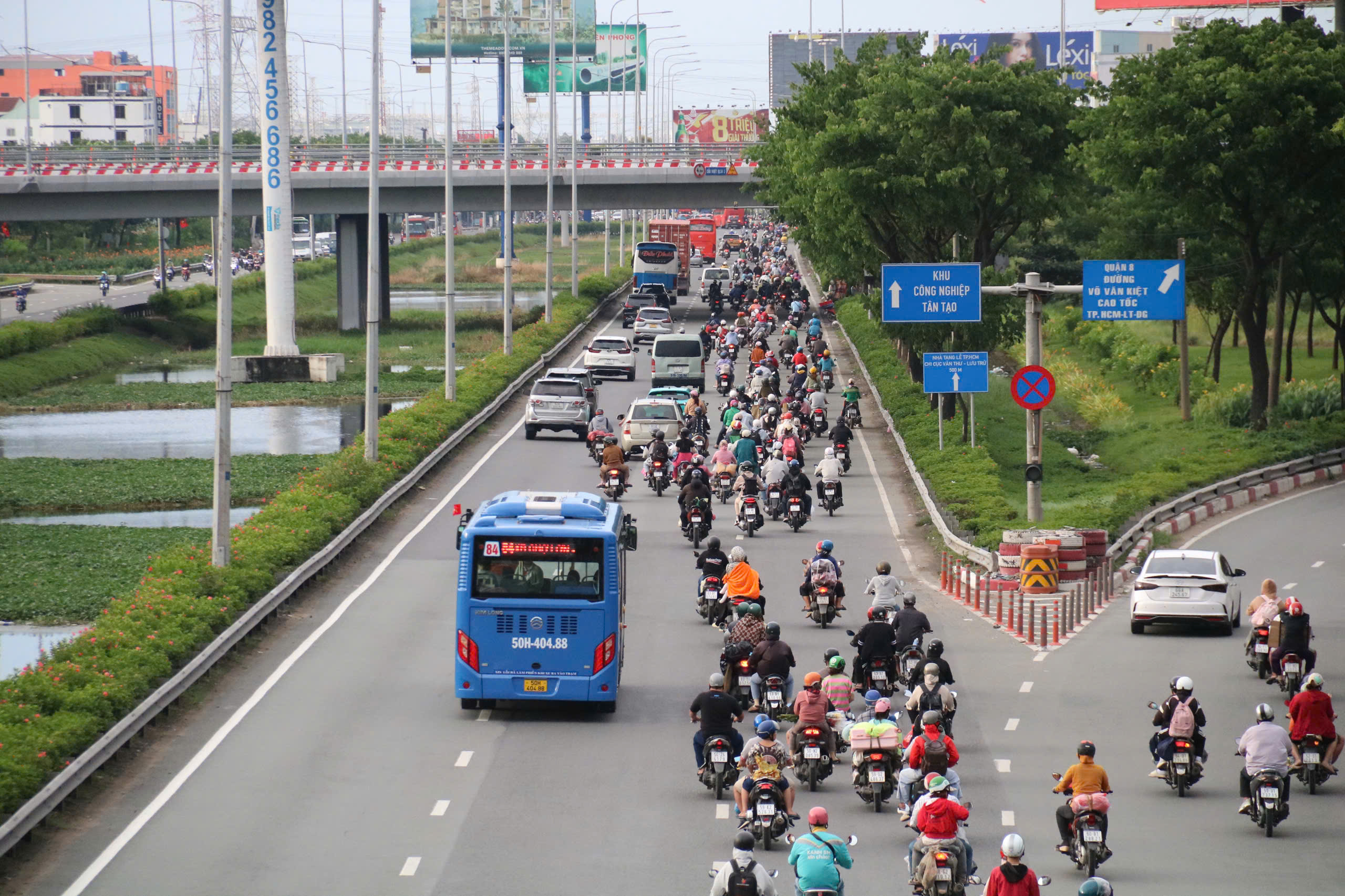 cua-ngo-phia-tay-178.jpg