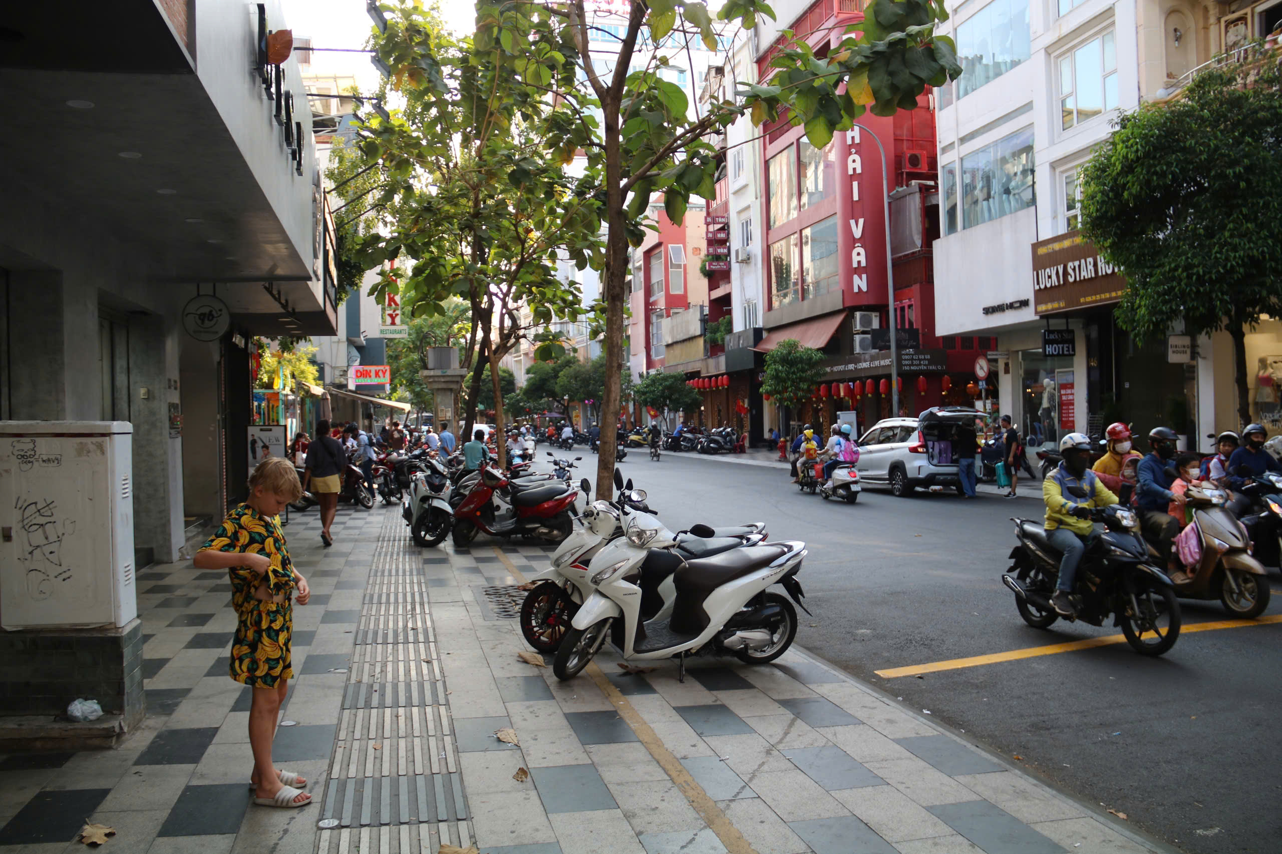 thu-phi-via-he-40.jpg