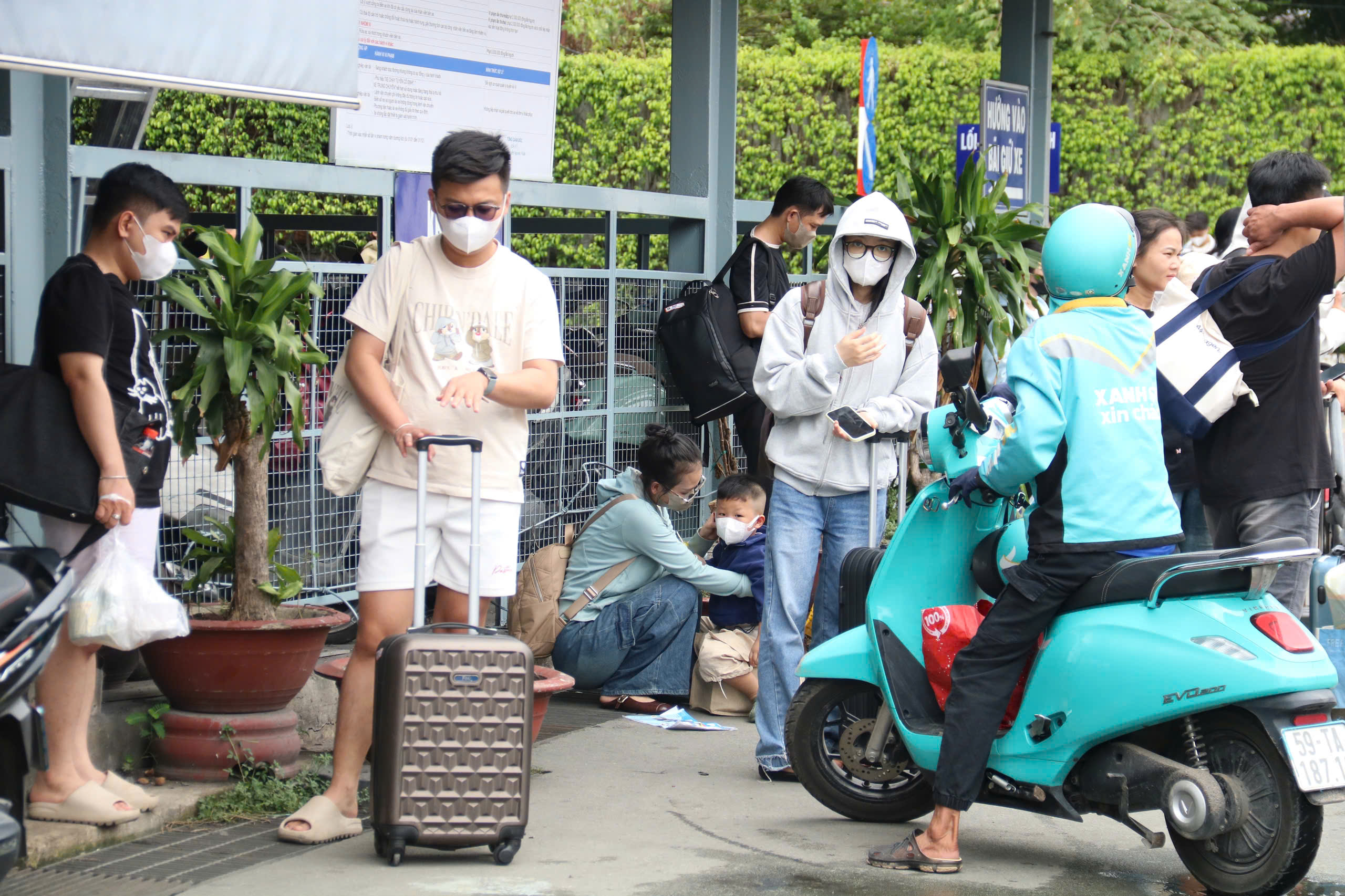 cua-ngo-tp.hcm-9.jpg