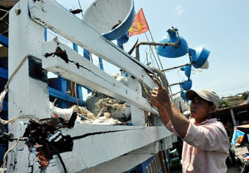 Tàu Trung Quốc lại truy đuổi ngư dân VN