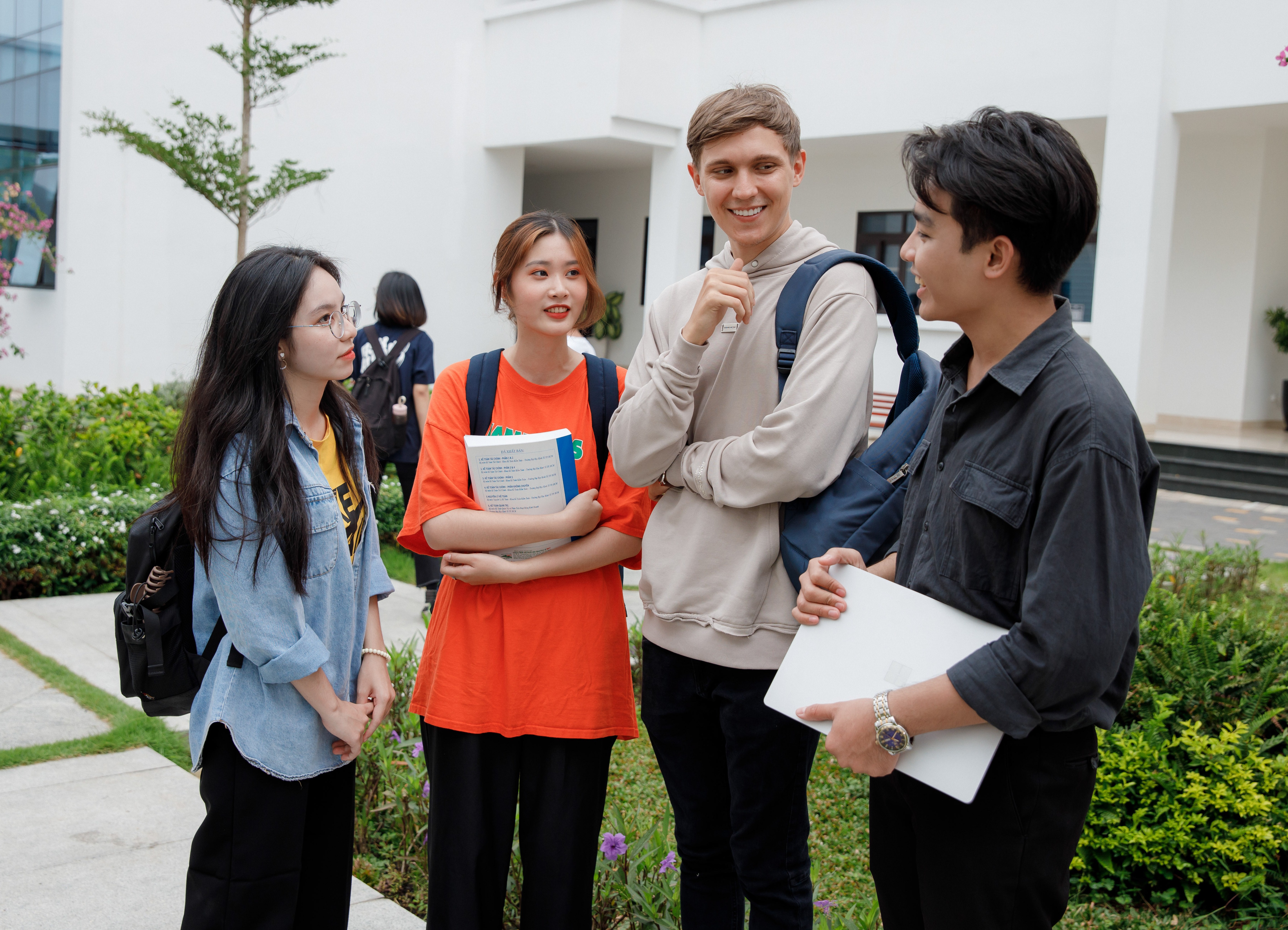ĐH Kinh tế TP.HCM công bố điểm sàn đánh giá năng lực