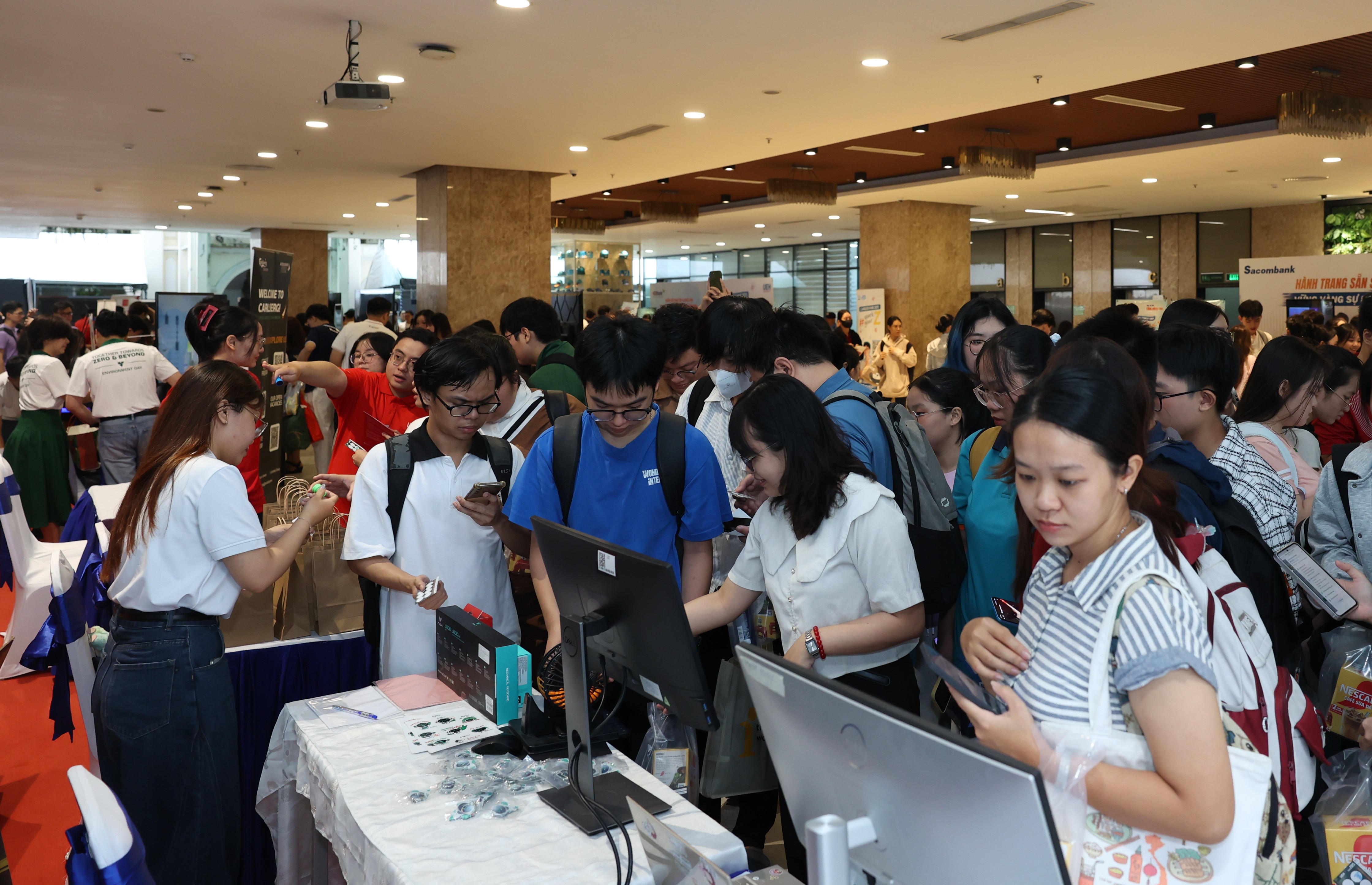 Ngày hội việc làm sinh viên