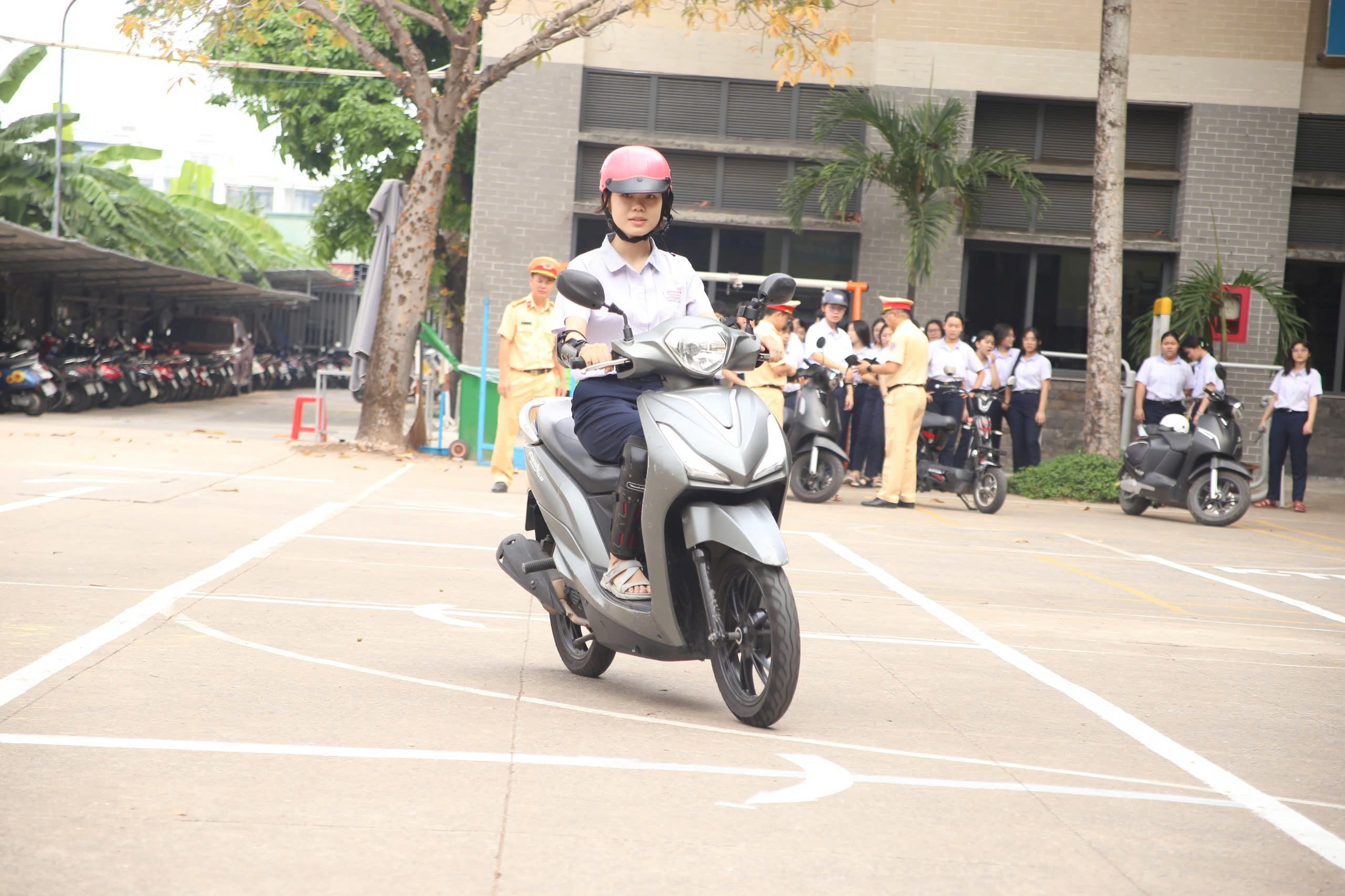 z7806411147498_1c78ace4c7799bc90c6245fd6deaa567.jpg