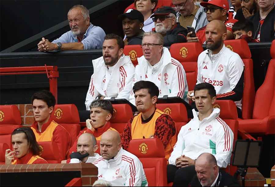 manchester-united-maguire.png