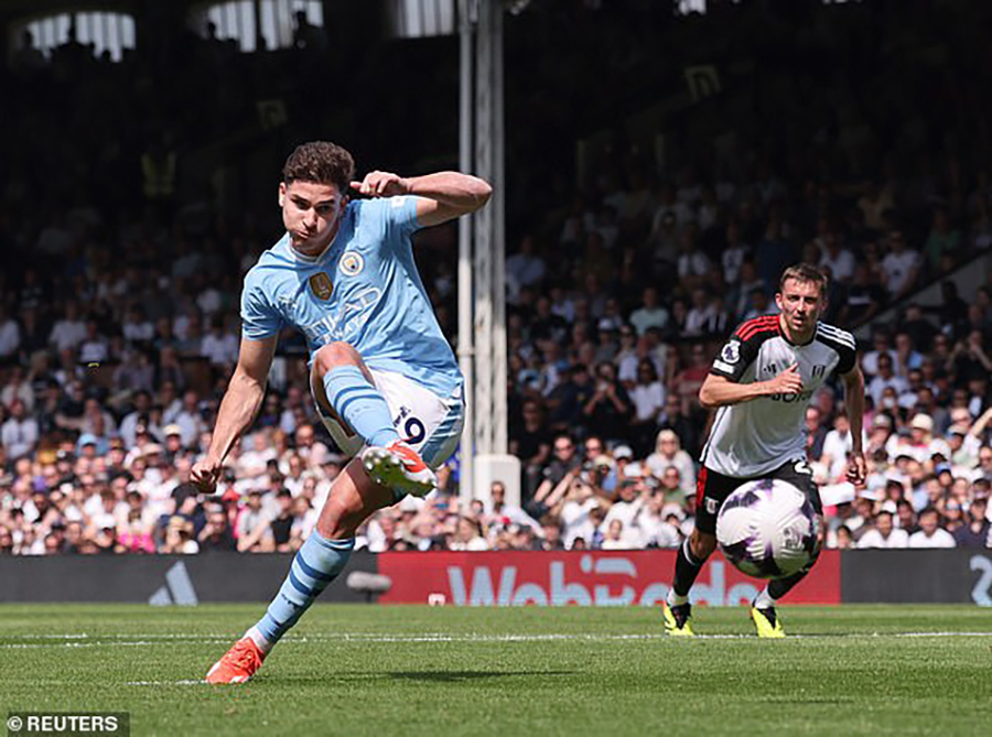 manchester-city-julian-alvarez.jpg