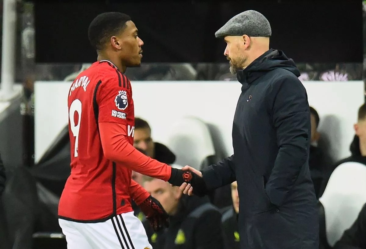man-united-martial.jpg
