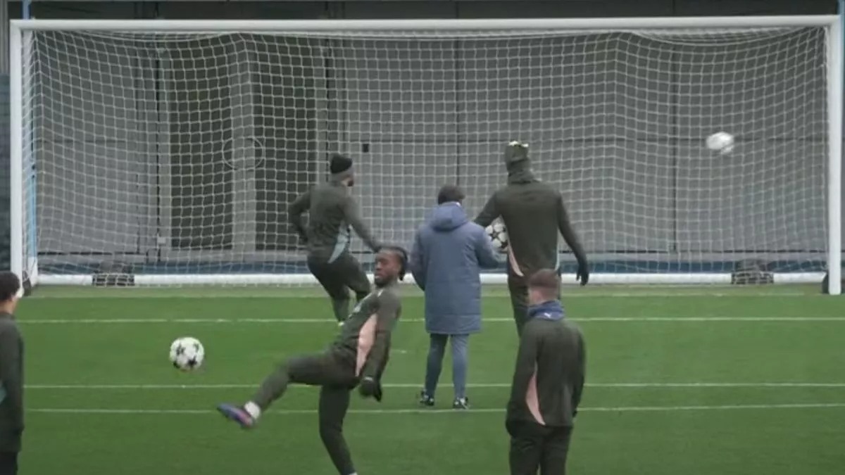 4 ngôi sao của Man City đá hỏng phạt đền,Man City