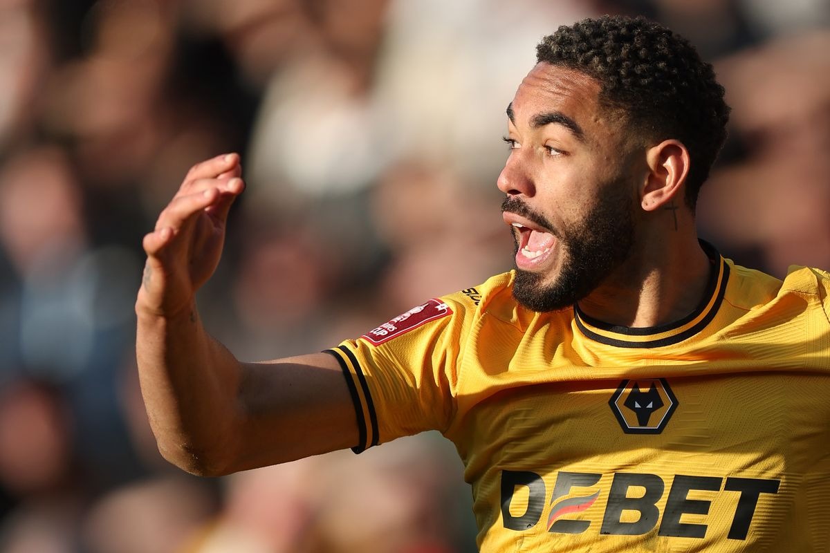 Cunha-wolves-mu.jpg
