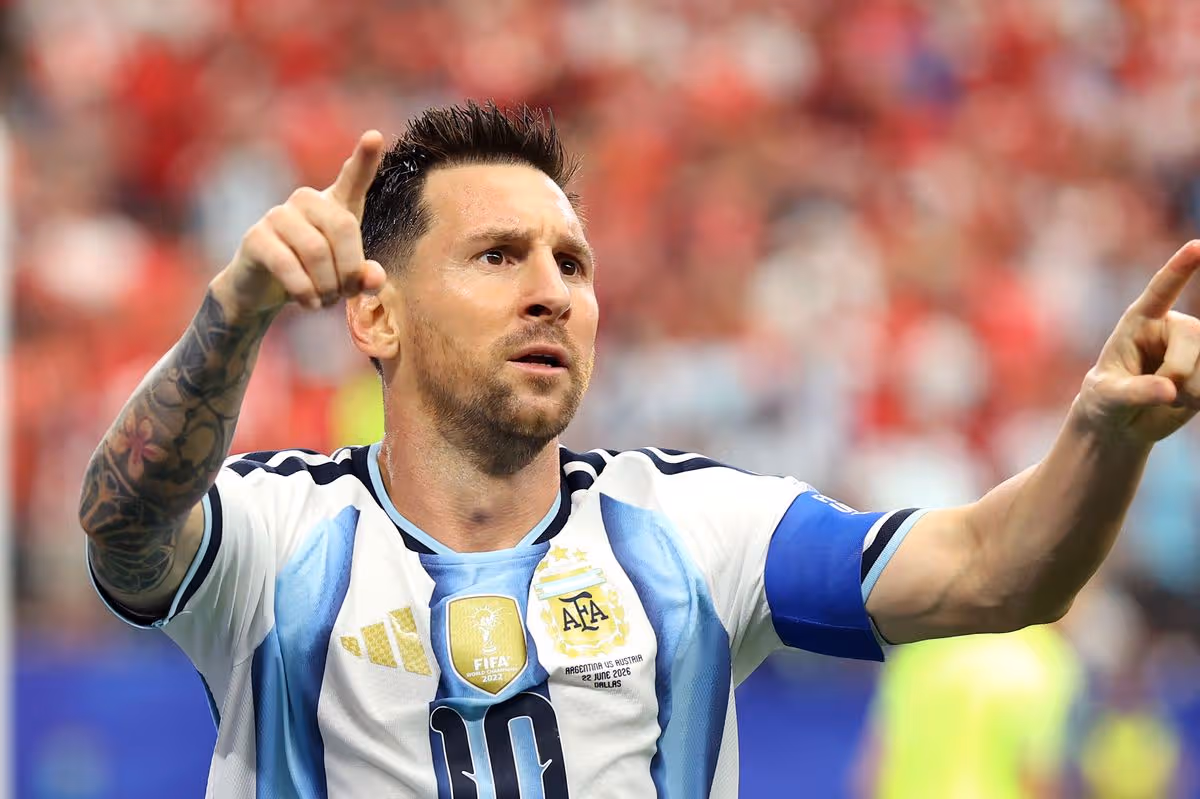 Messi dự đoán ngôi sao của MU sẽ trở thành cầu thủ xuất sắc nhất thế giới