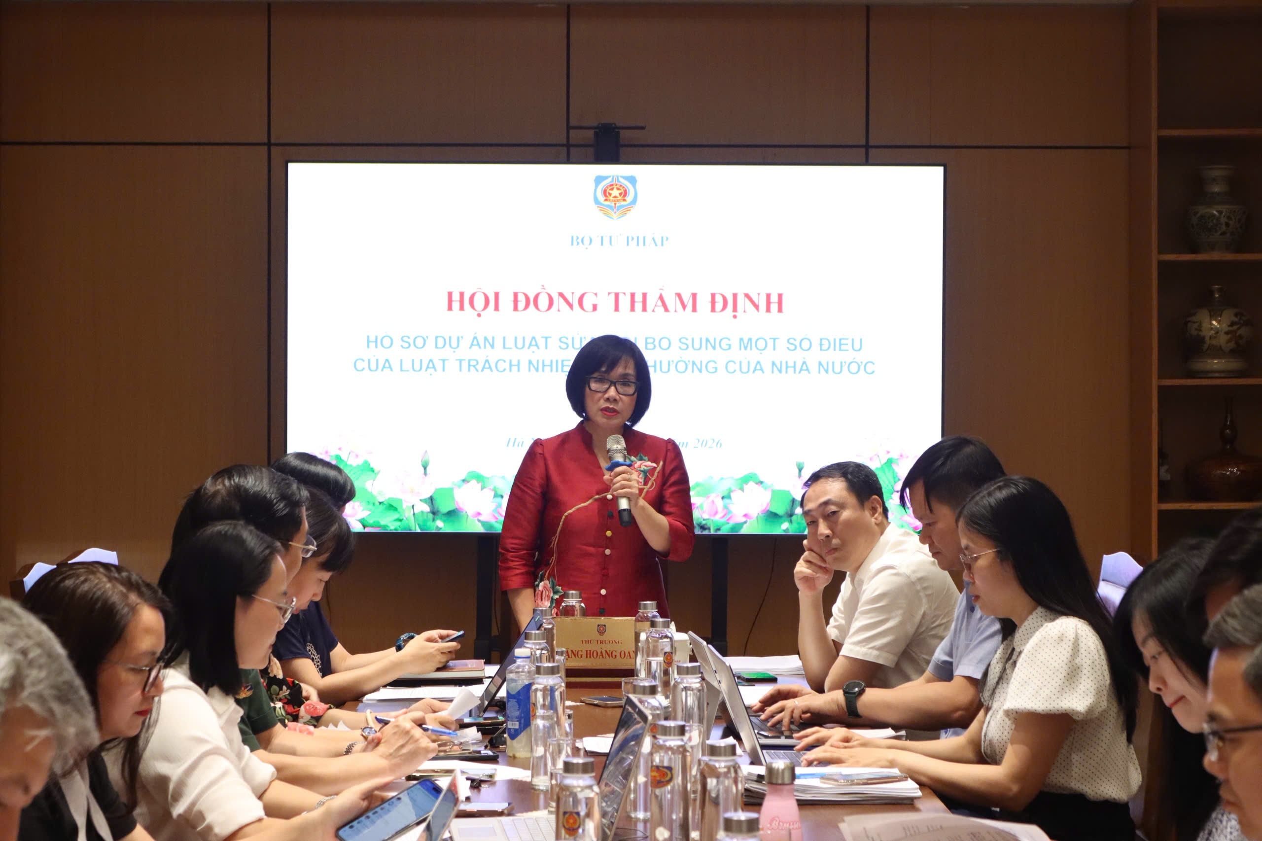 Thứ trưởng Bộ Tư pháp Đặng Hoàng Oanh.jpg