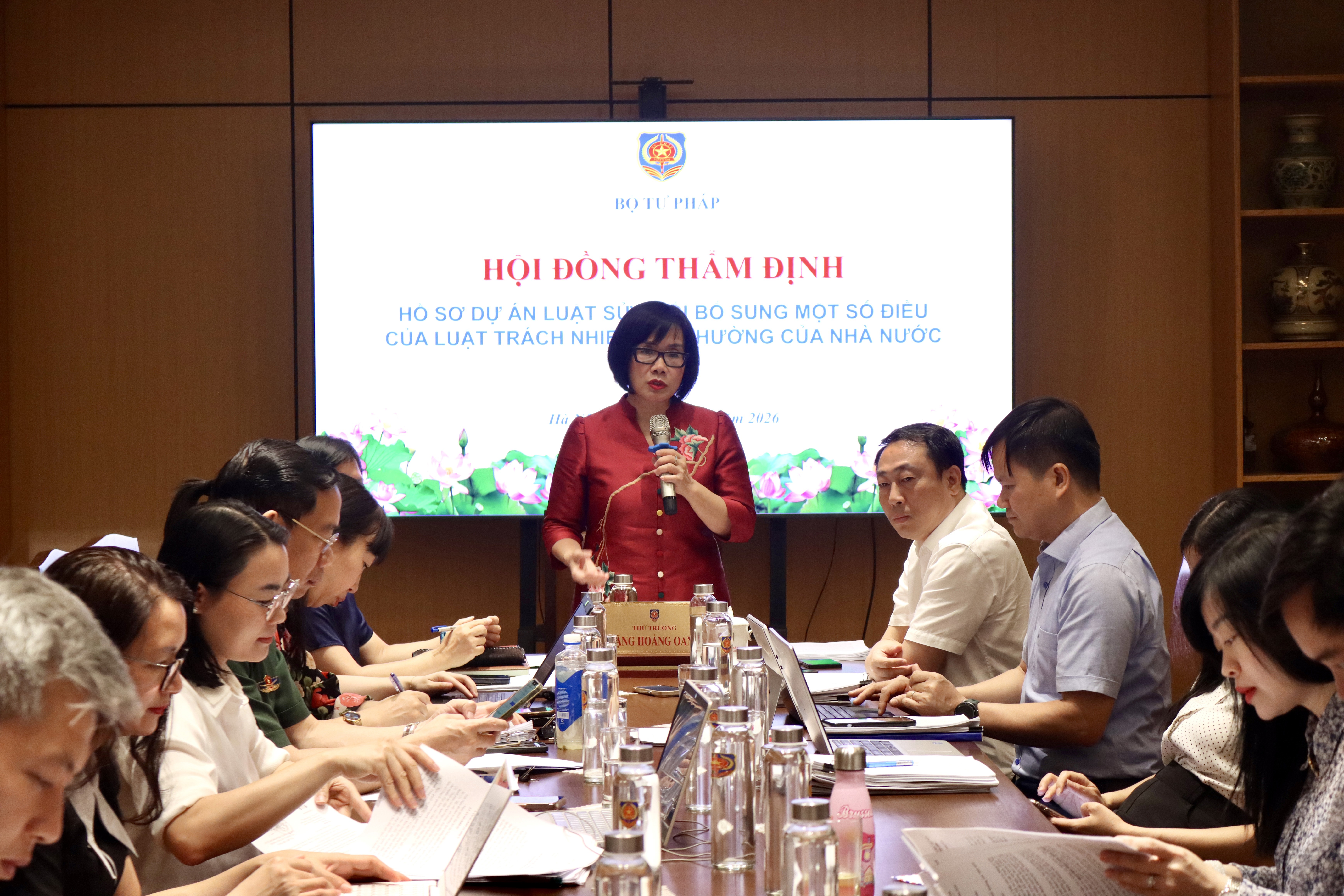 dang hoang oanh.jpg