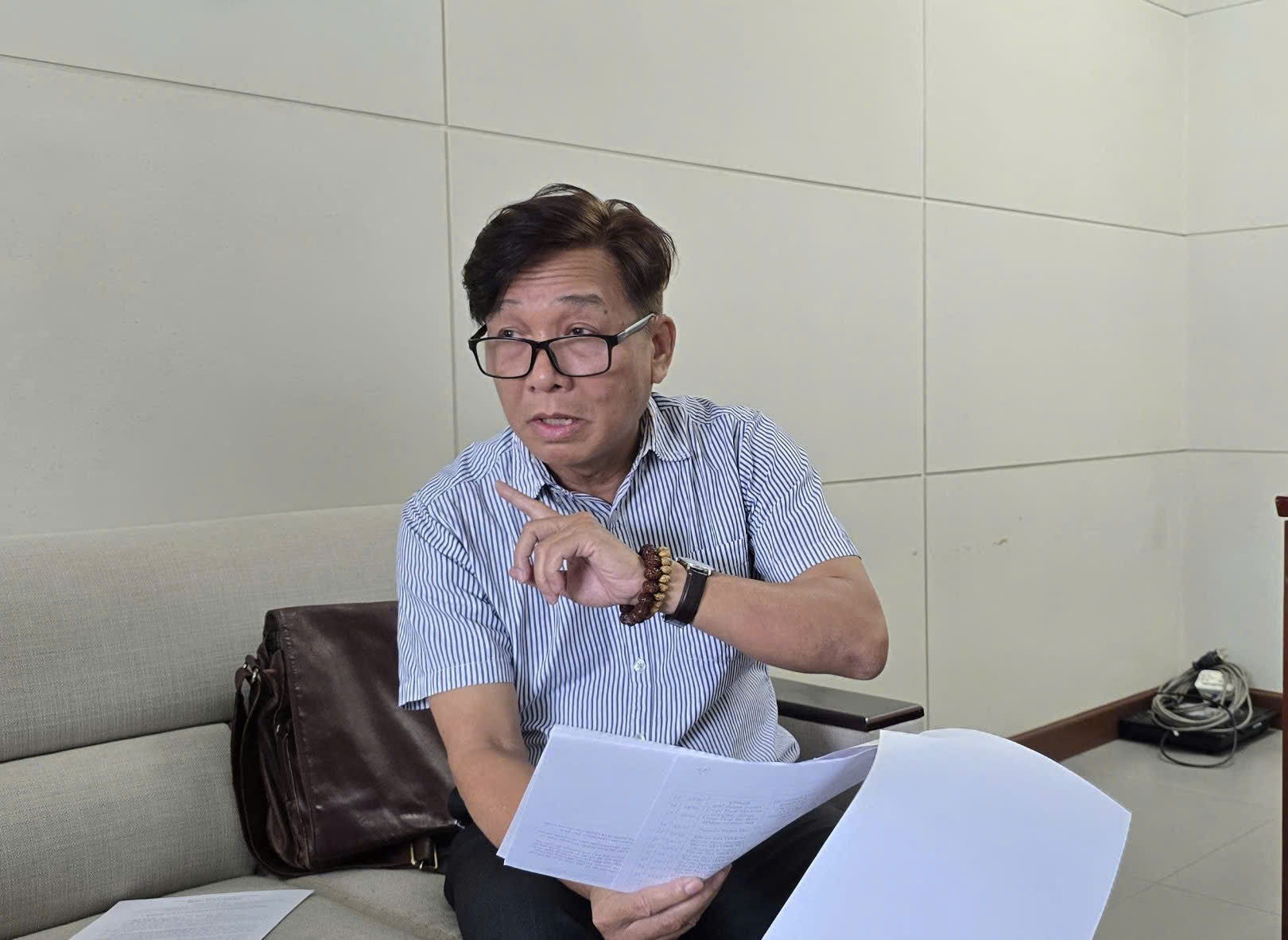 Vụ ‘Bán nhà, chưa nhận đủ tiền đã cho mượn sổ gốc để vay tiền’: Đòi được nhà sau 12 năm đi kiện
