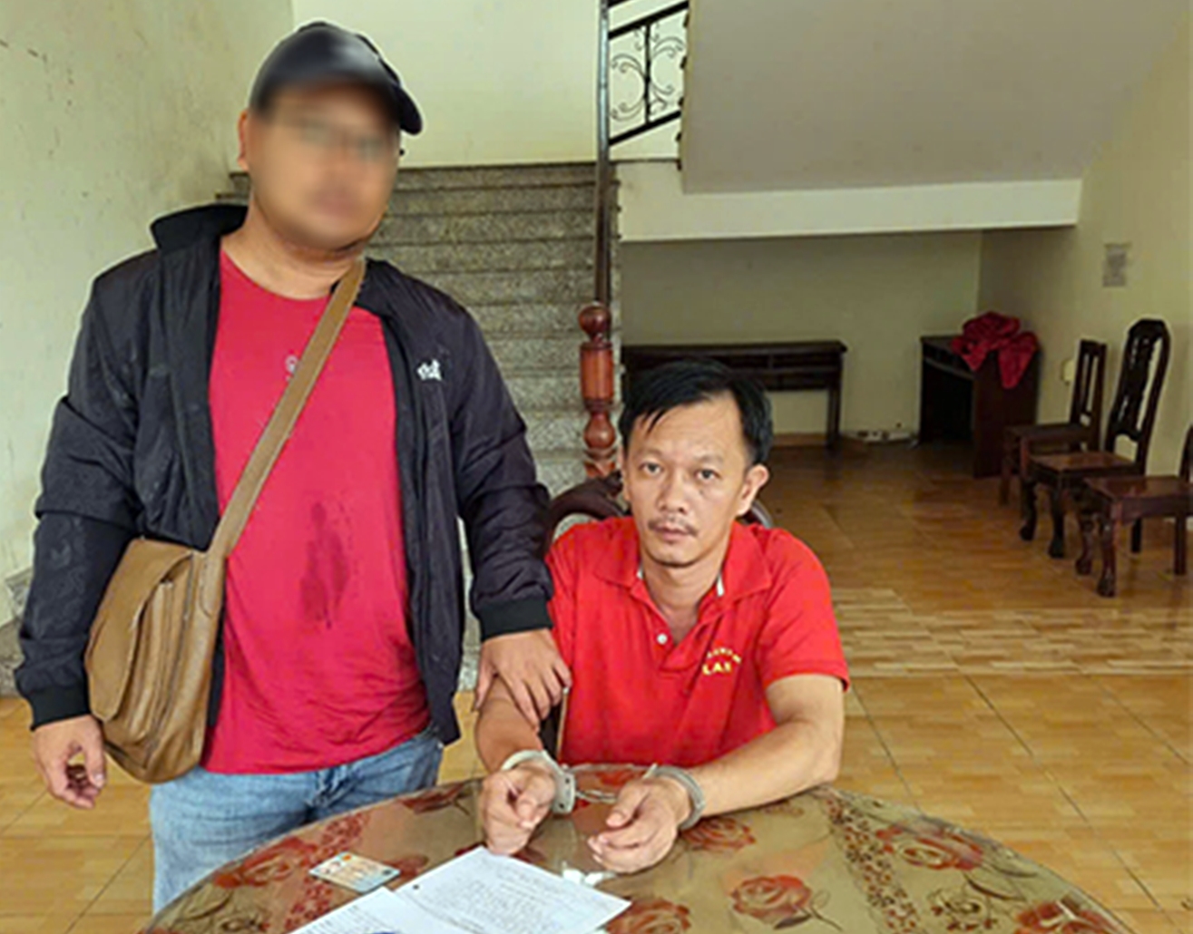 lệnh truy nã