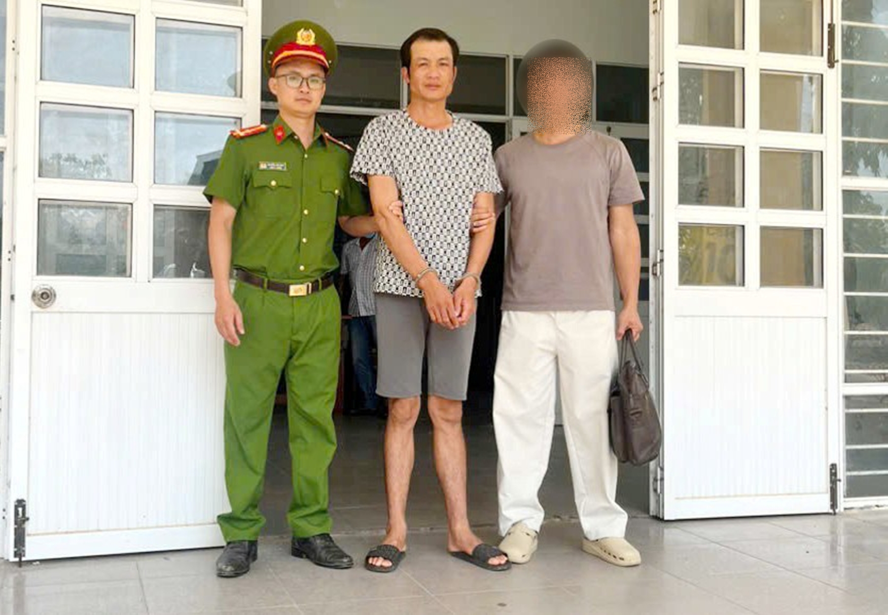 Bị bắt sau 11 năm trốn truy nã vì lấy xe của bạn tù