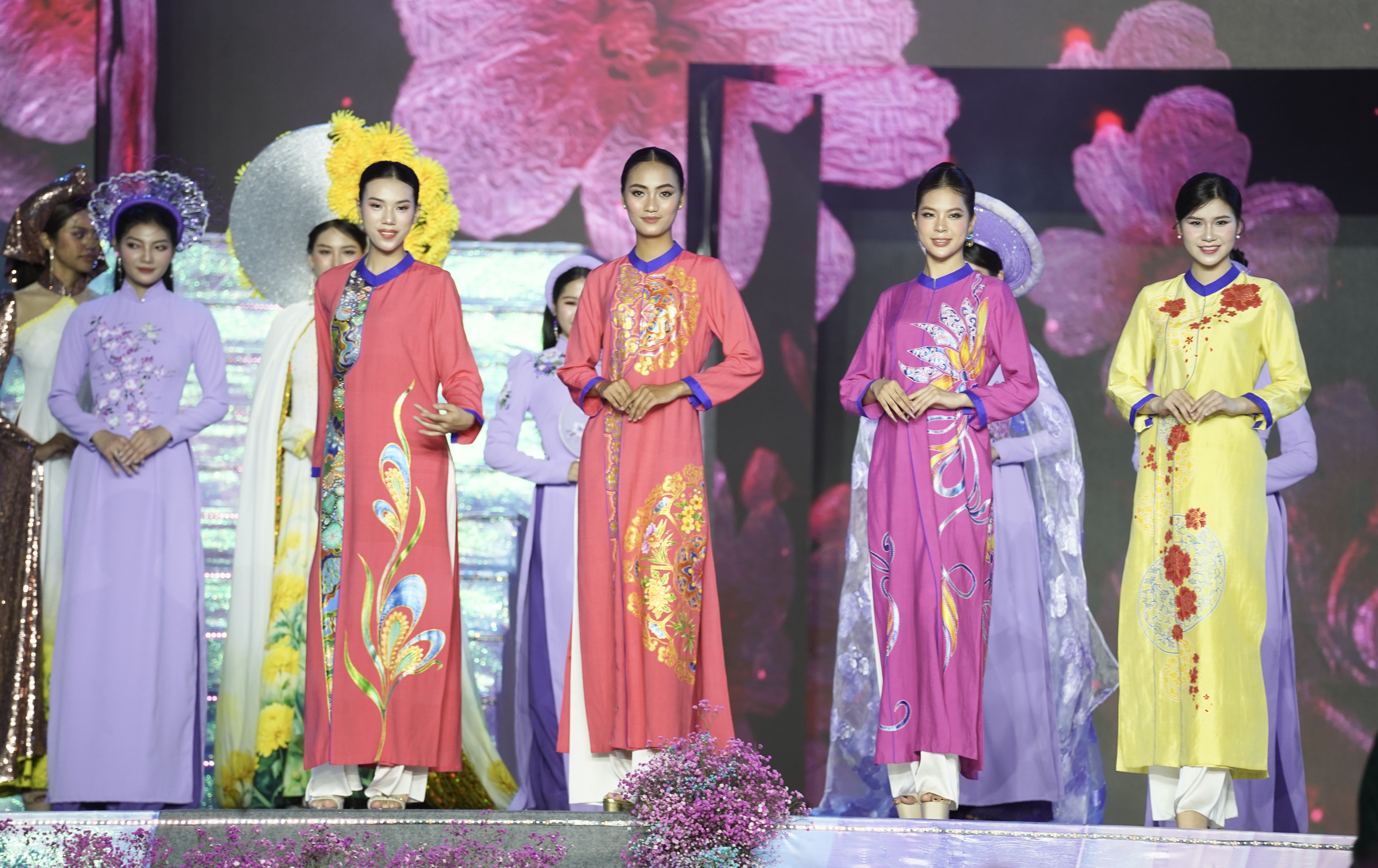 le-hoi-ao-dai-h1.JPG