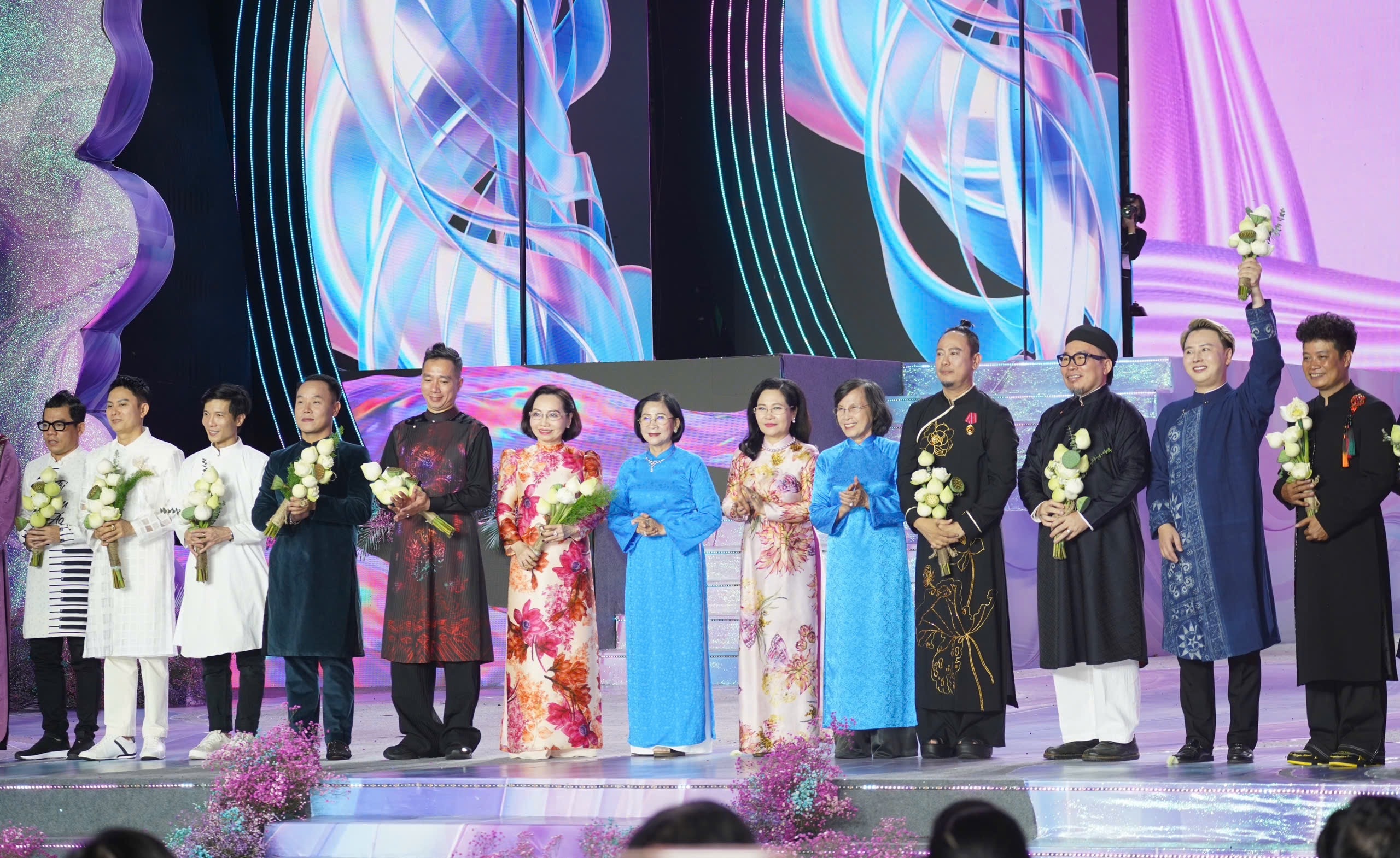 lễ hội áo dài