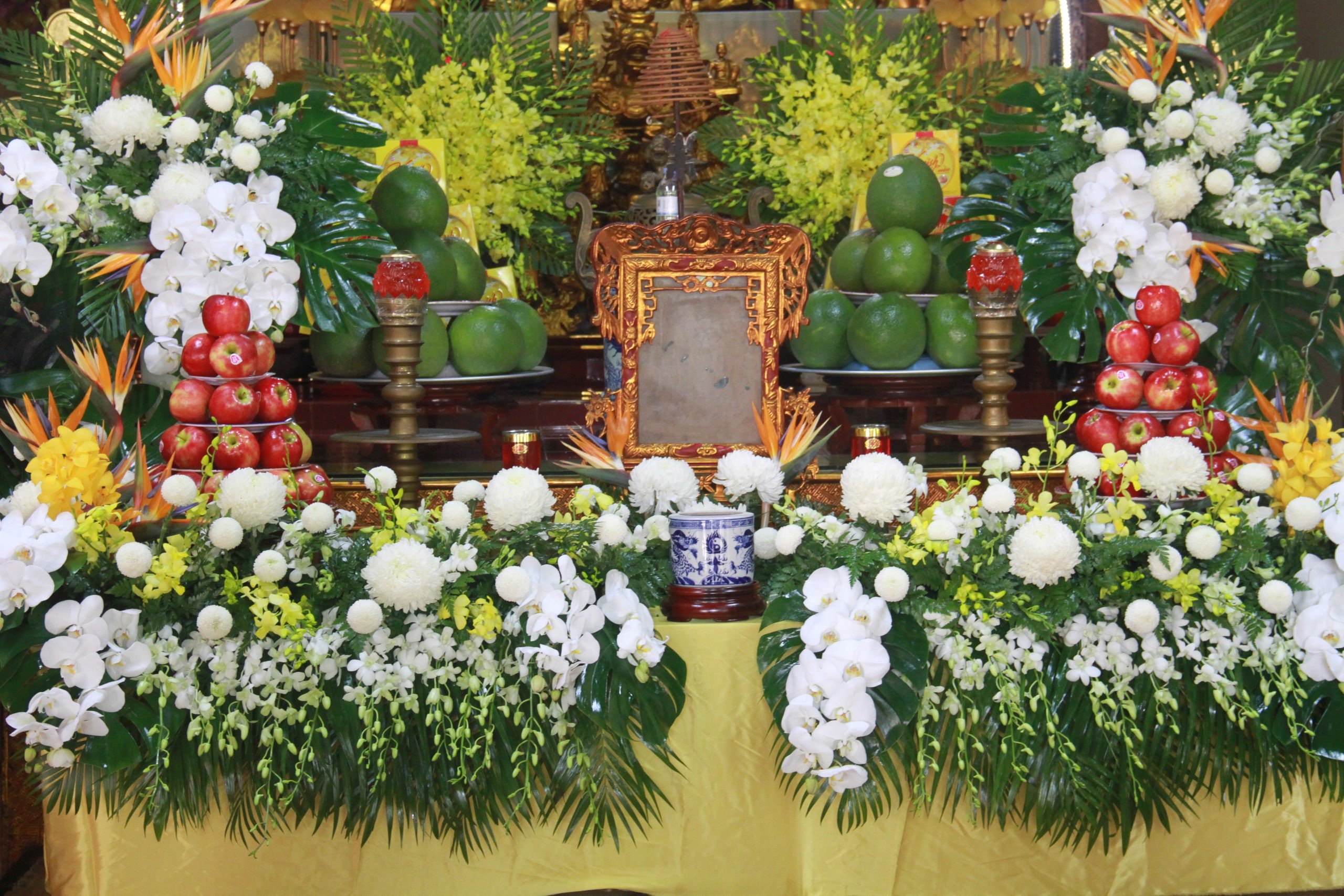 Tinh-lang-nghia-xom-khi-hay-tin-Tong-Bí-thu-Nguyen-Phu-Trong-tu-tran-8.jpg