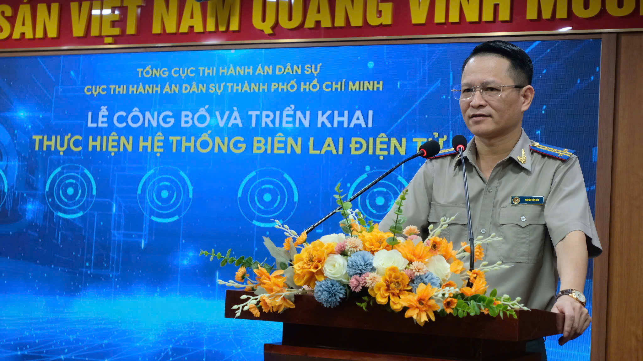 cuc-thads-tp-hcm-ung-dung-he-thong-bien-lai-dien-tu-de-chi-tra-tien-cho-cac-trai-chu-vu-van-thinh-phat-1.jpg