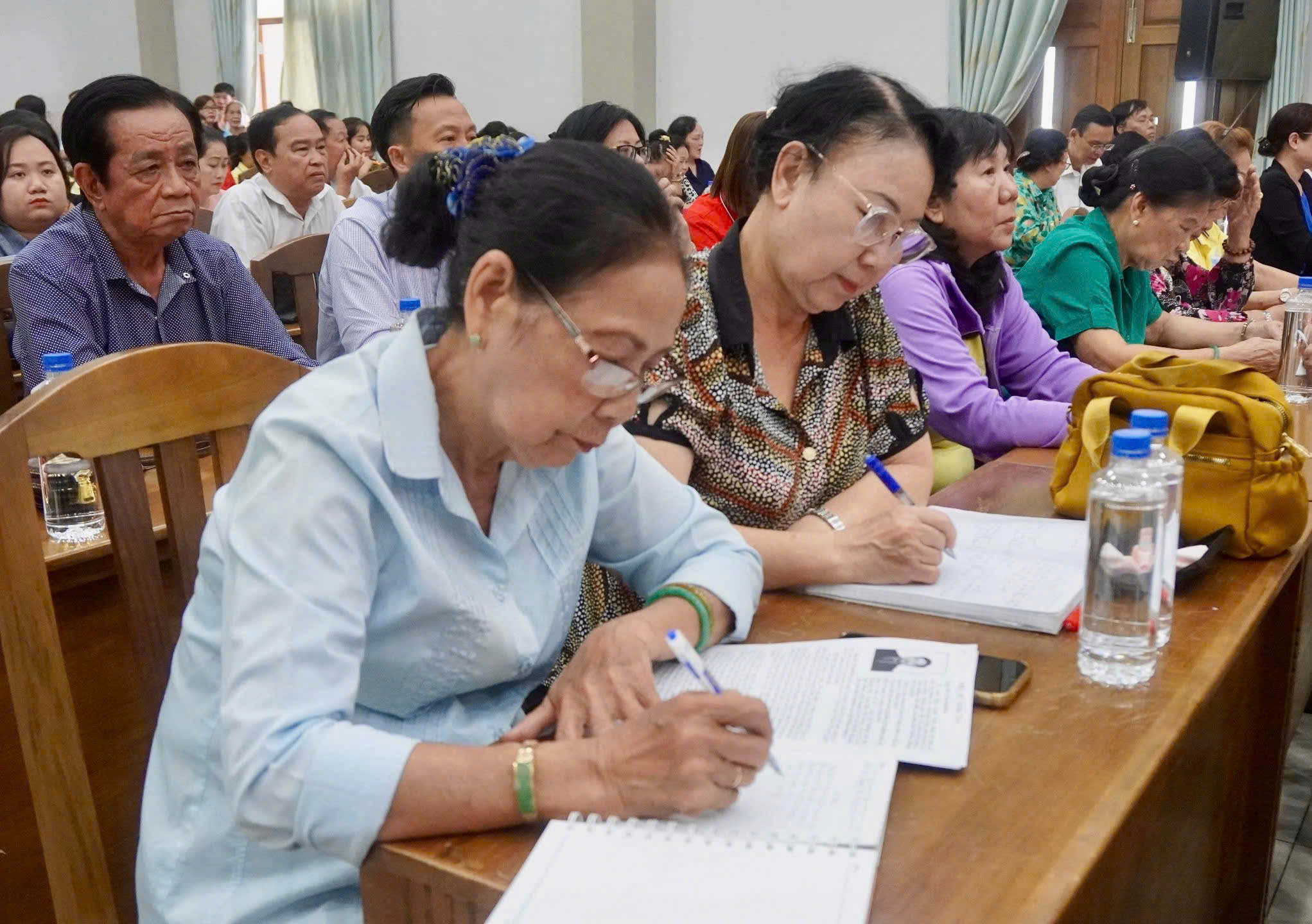 cu-tri-mong-muon-ung-cu-vien-dbqh-le-van-dong-chu-dong-phong-ngua-tham-nhung-tieu-cuc-tu-som-tu-xa-1.jpg