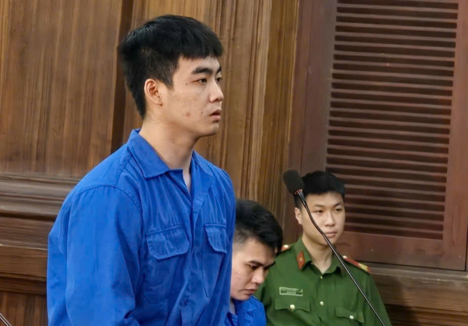 hai-thanh-nien-lanh-an-tu-vi-xam-hai-be-gai-12-tuoi-.jpg