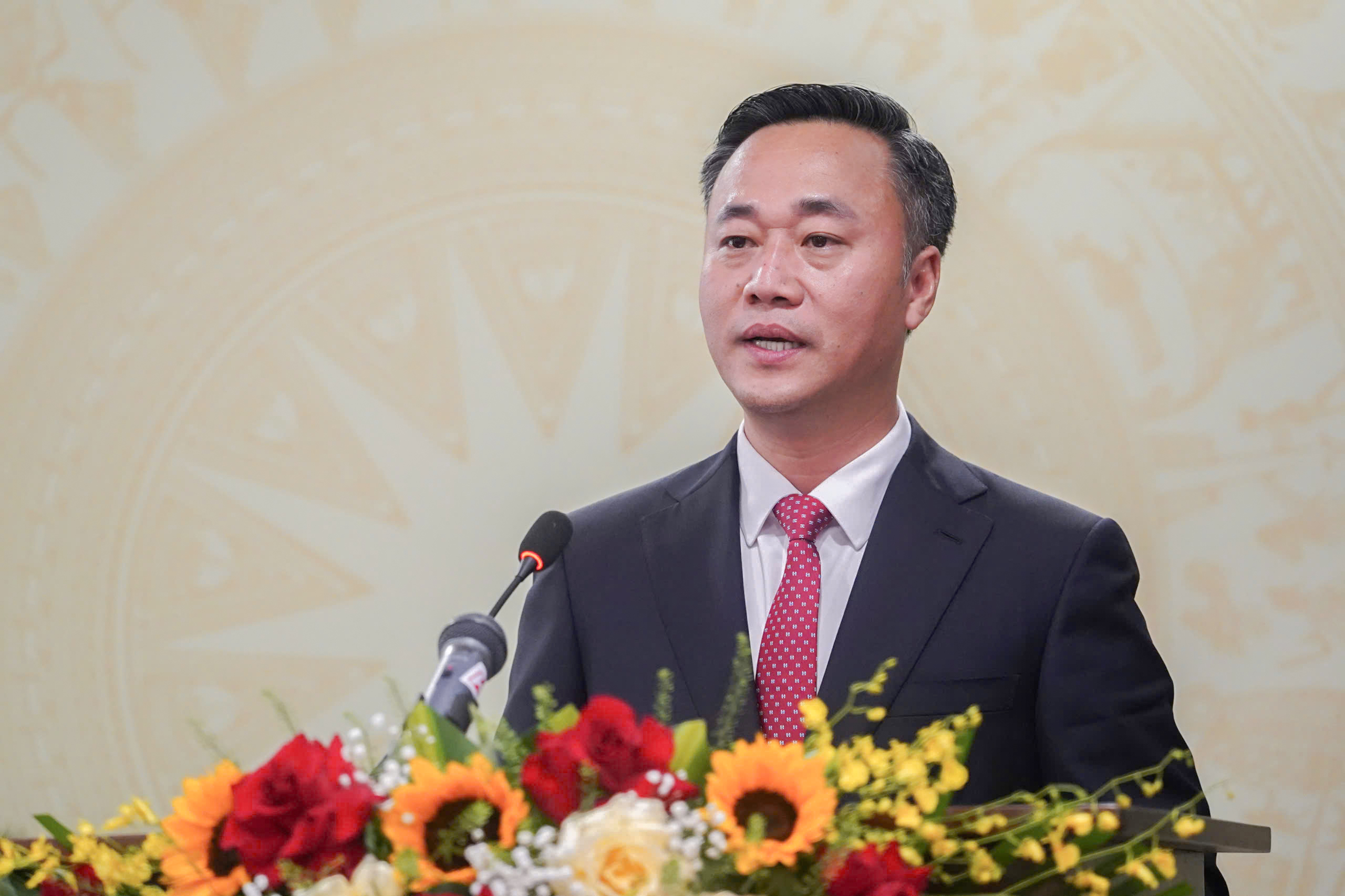 Nguyen-viet-hung.jpg