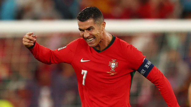 Ronaldo-can-moc.jpg