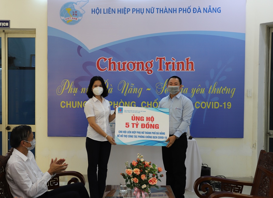 Thêm 5 tỉ đồng từ PV GAS ủng hộ chống dịch và phụ nữ nghèo tại Đà Nẵng