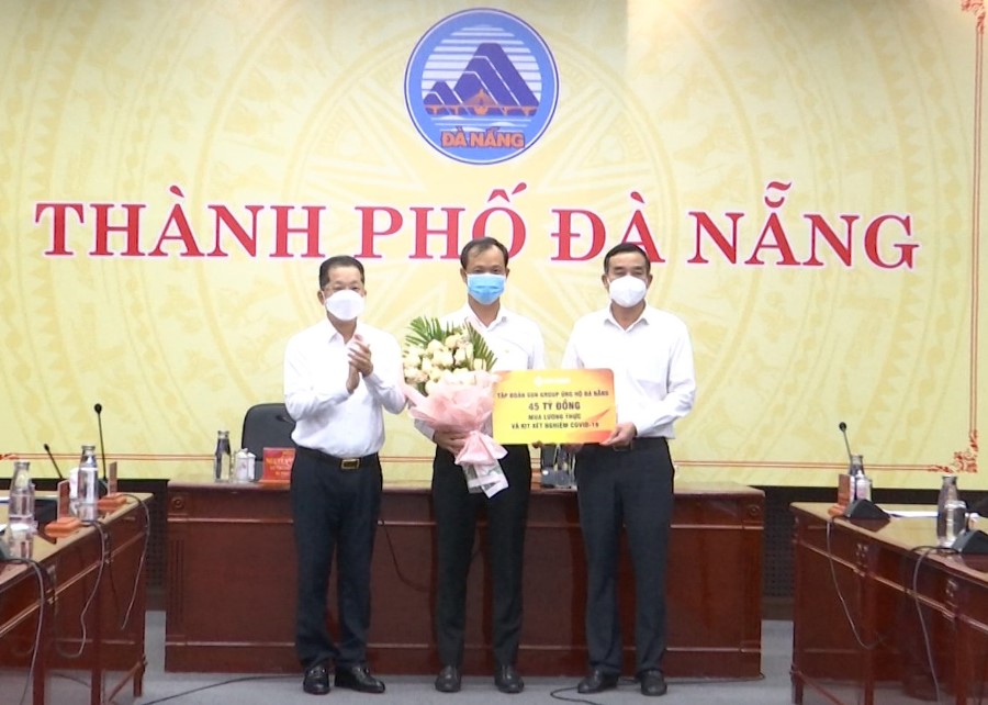 Sun Group hỗ trợ gói thực phẩm, kit xét nghiệm trị giá 45 tỉ đồng cho Đà Nẵng 