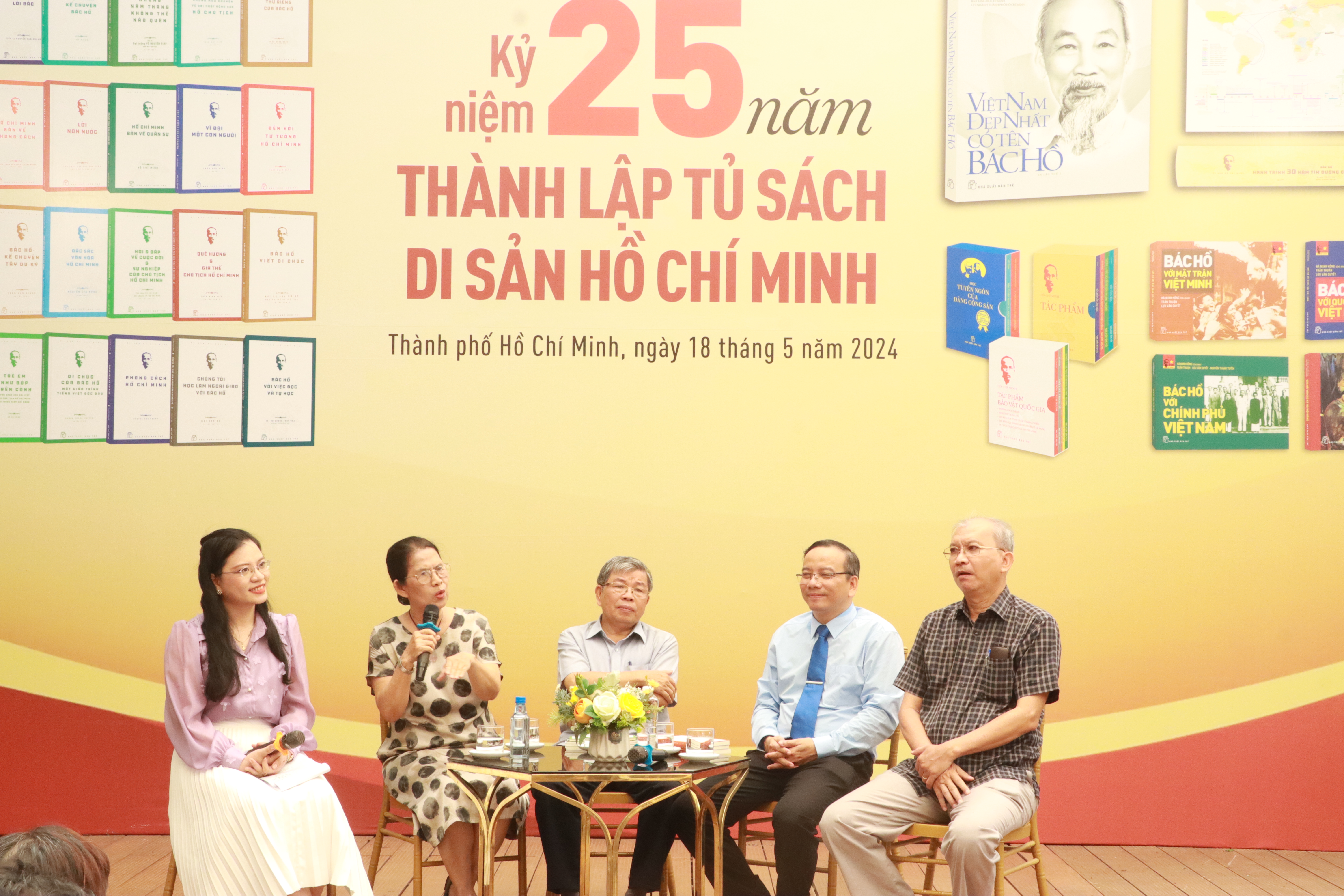 Buổi giao lưu nhân kỷ niệm 134 năm ngày sinh Chủ tịch Hồ Chí Minh
