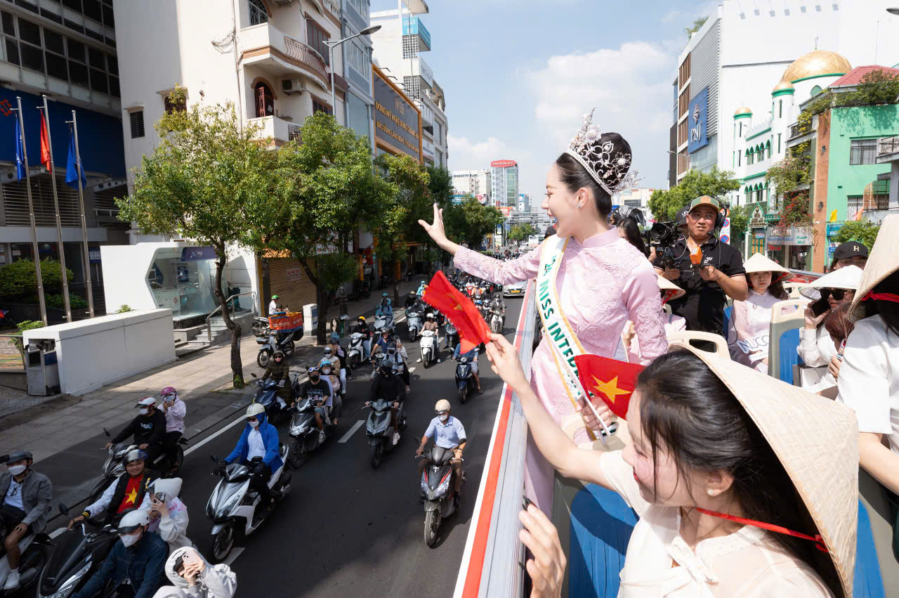 hoa-hau-thanh-thuy3.jpg