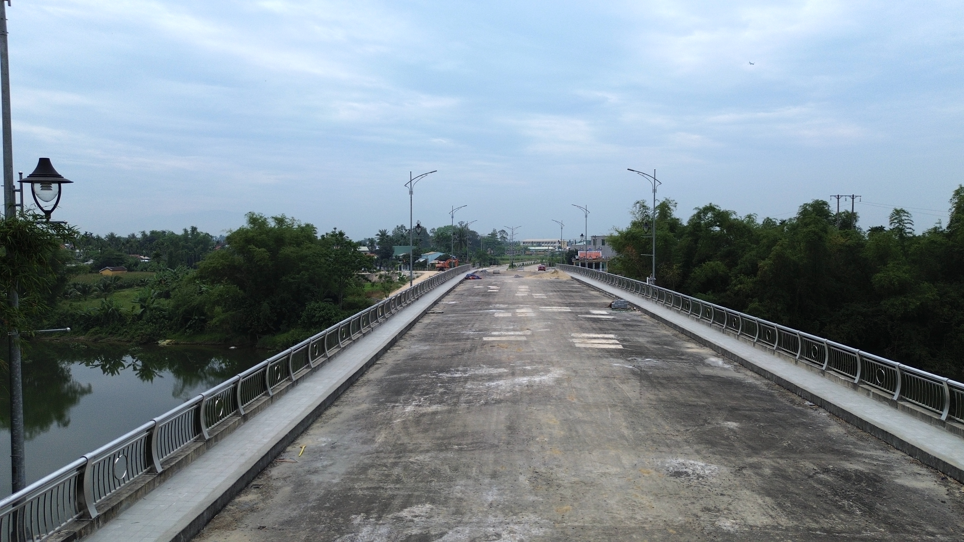 cay-cau-145-ti-khong-hen-ngay-thong-xe7.JPG