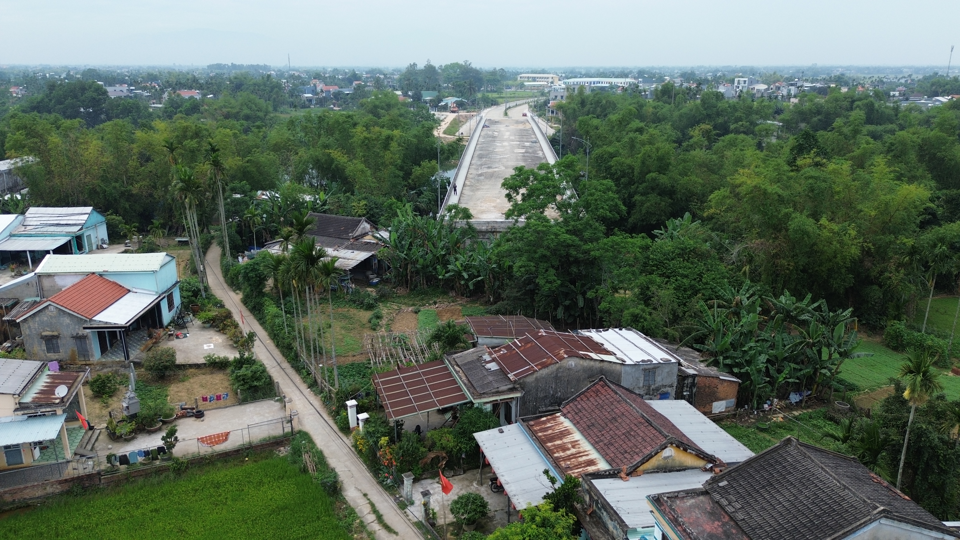 cay-cau-145-ti-khong-hen-ngay-thong-xe8.JPG