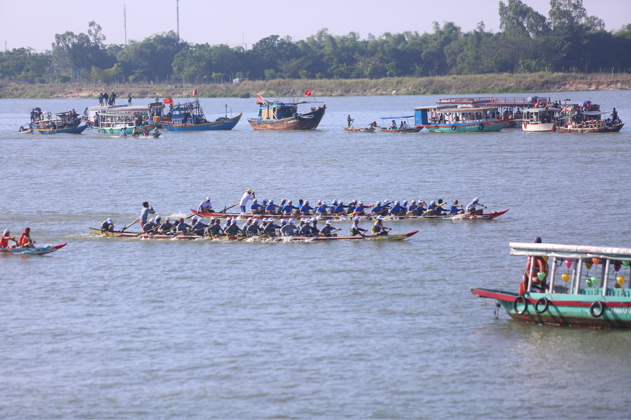 dua-thuyen-truyen-thong-quang-nam-2.jpeg