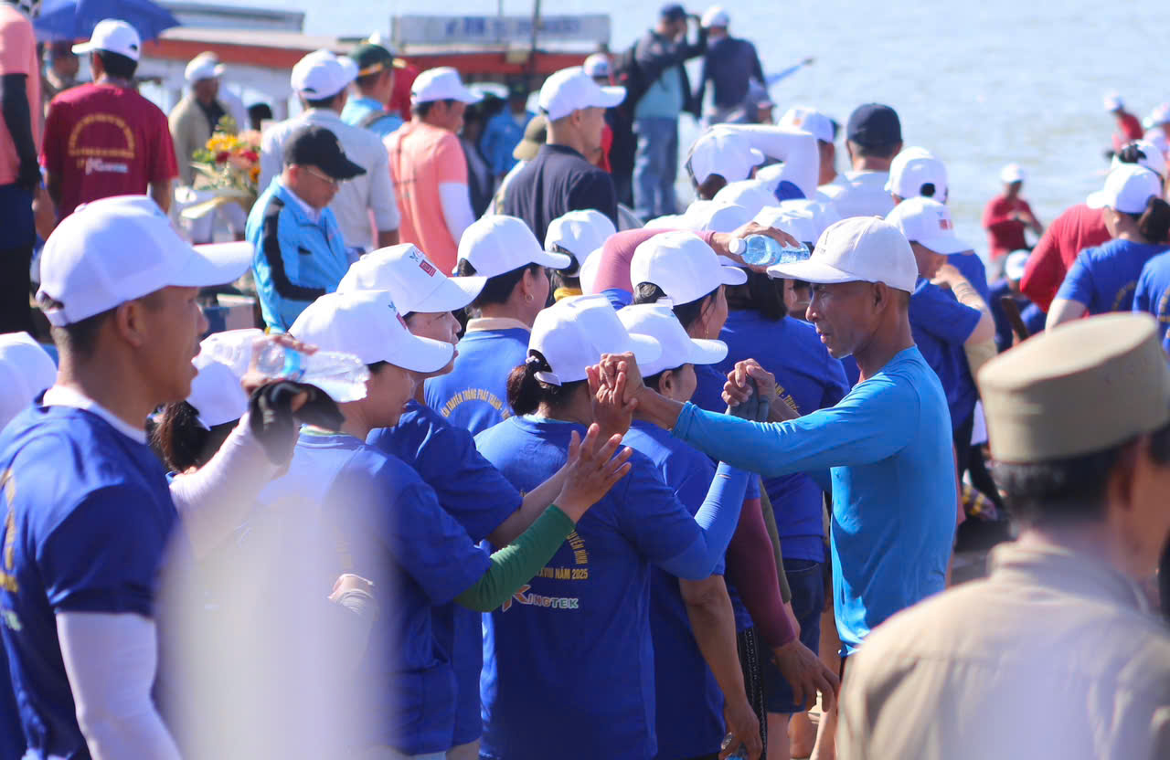dua-thuyen-truyen-thong-quang-nam-9.jpeg